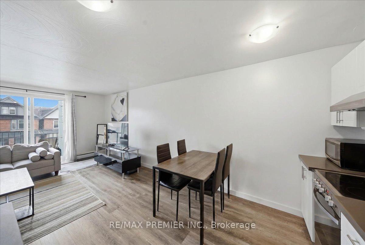 Photo 11 of 214 Wentworth Street S, Hamilton, Stinson — HOMEH