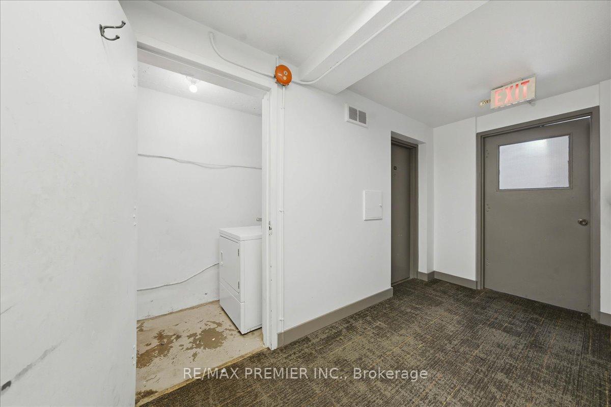 Photo 15 of 214 Wentworth Street S, Hamilton, Stinson — HOMEH