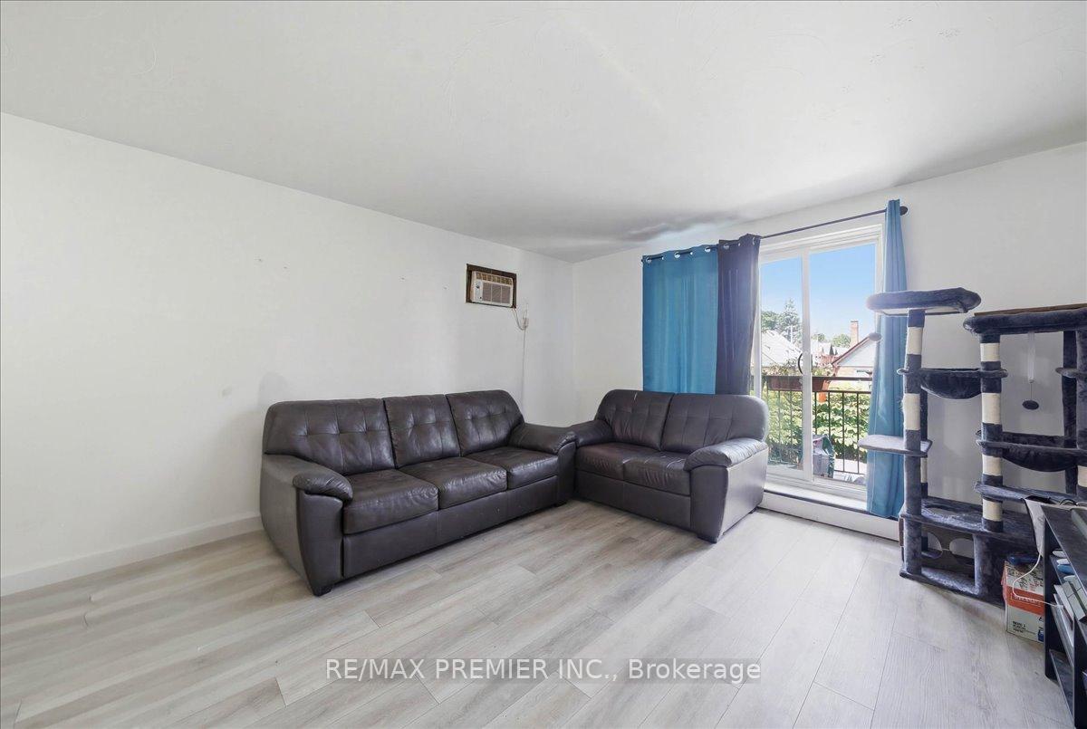 Photo 18 of 214 Wentworth Street S, Hamilton, Stinson — HOMEH