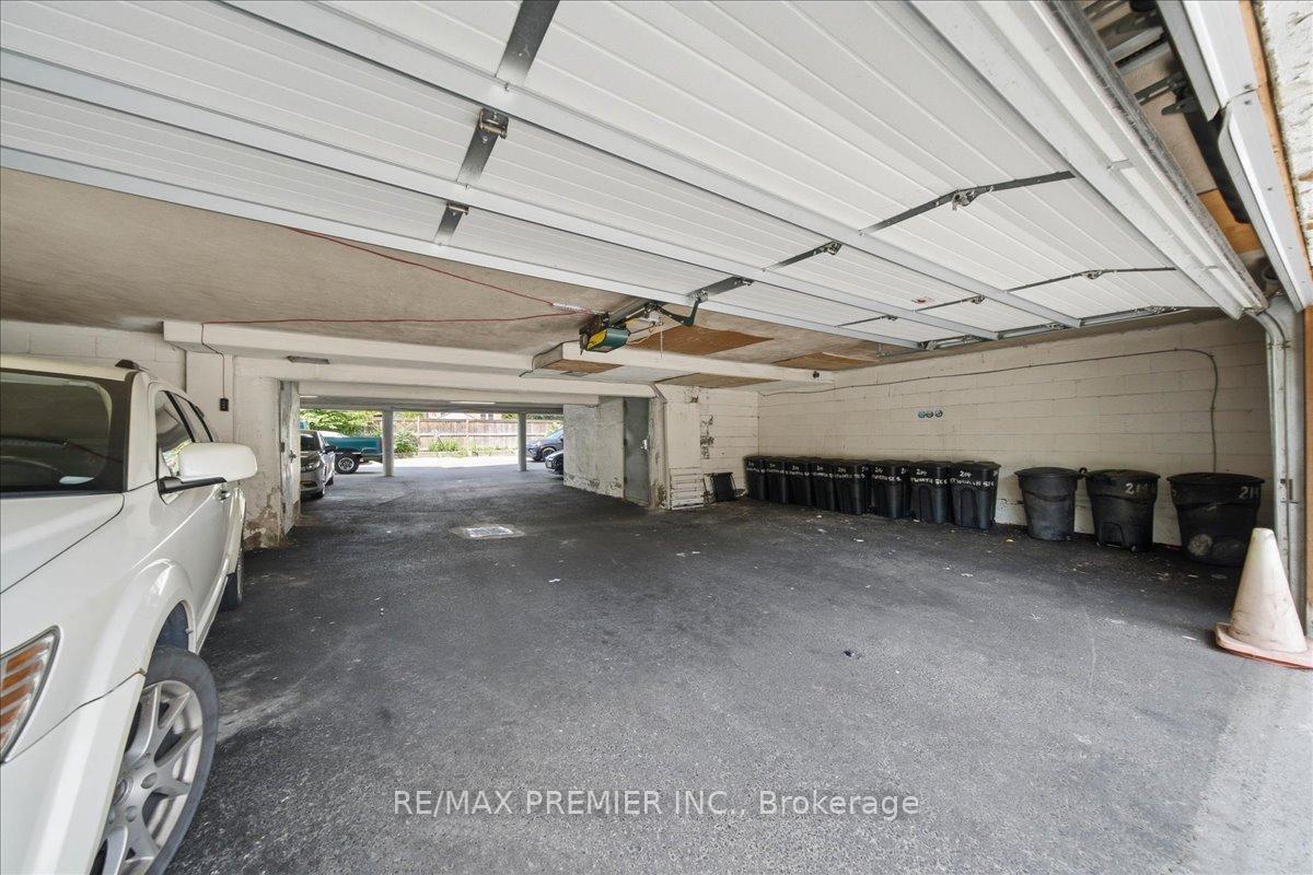 Photo 24 of 214 Wentworth Street S, Hamilton, Stinson — HOMEH