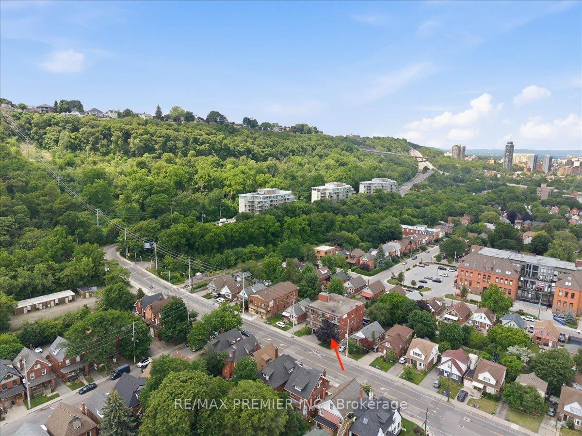 Photo 25 of 214 Wentworth Street S, Hamilton, Stinson — HOMEH