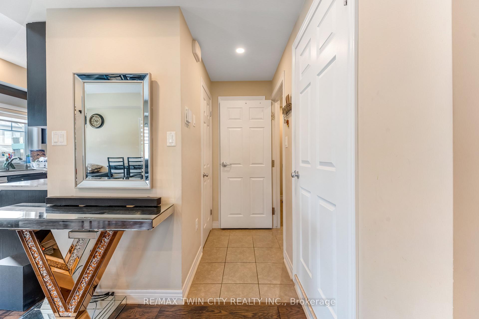 Photo 4 of Unit F1, 70 Willowrun Drive, Kitchener, Idlewood/Lackner Woods — HOMEH
