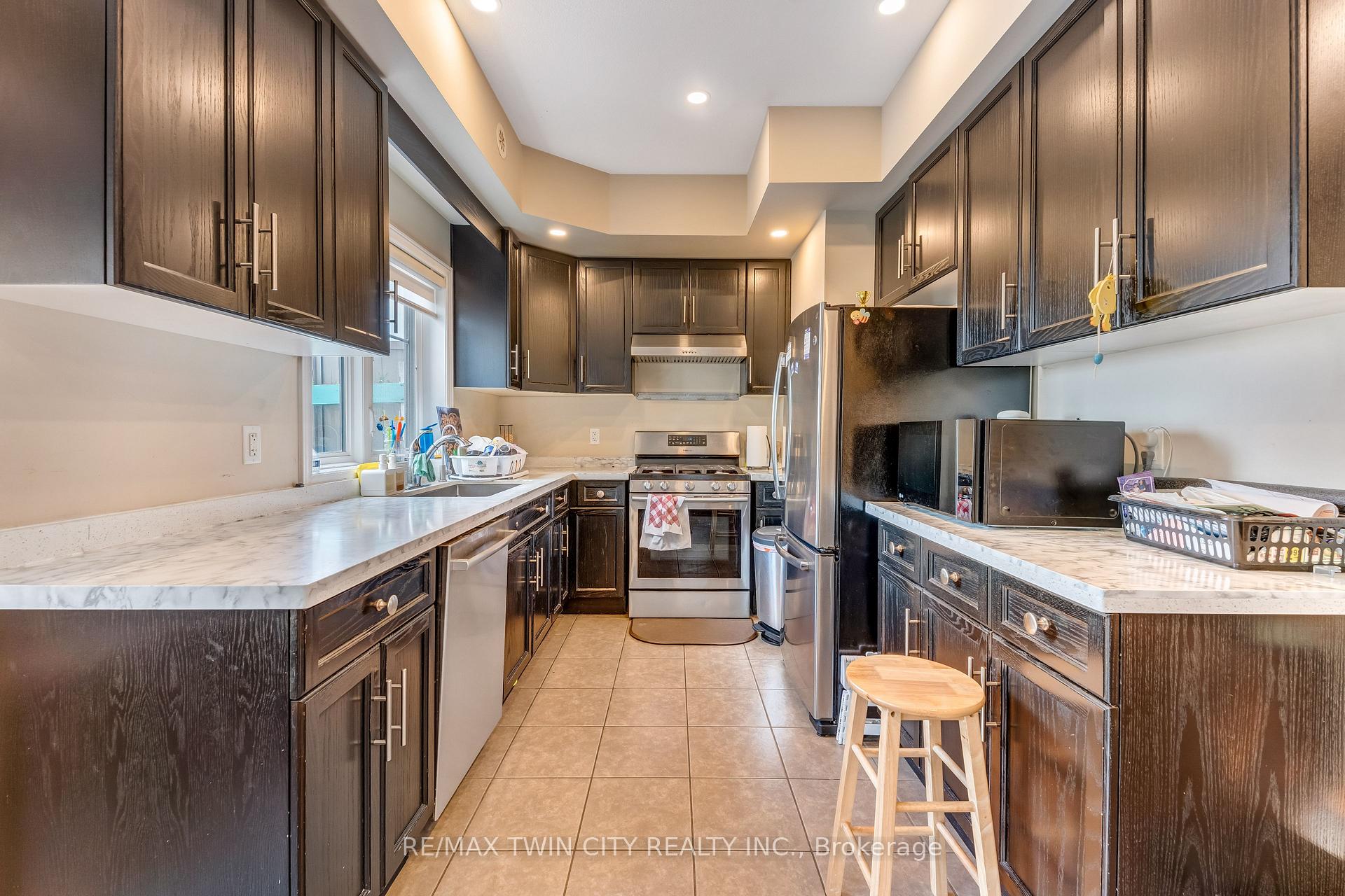 Photo 6 of Unit F1, 70 Willowrun Drive, Kitchener, Idlewood/Lackner Woods — HOMEH