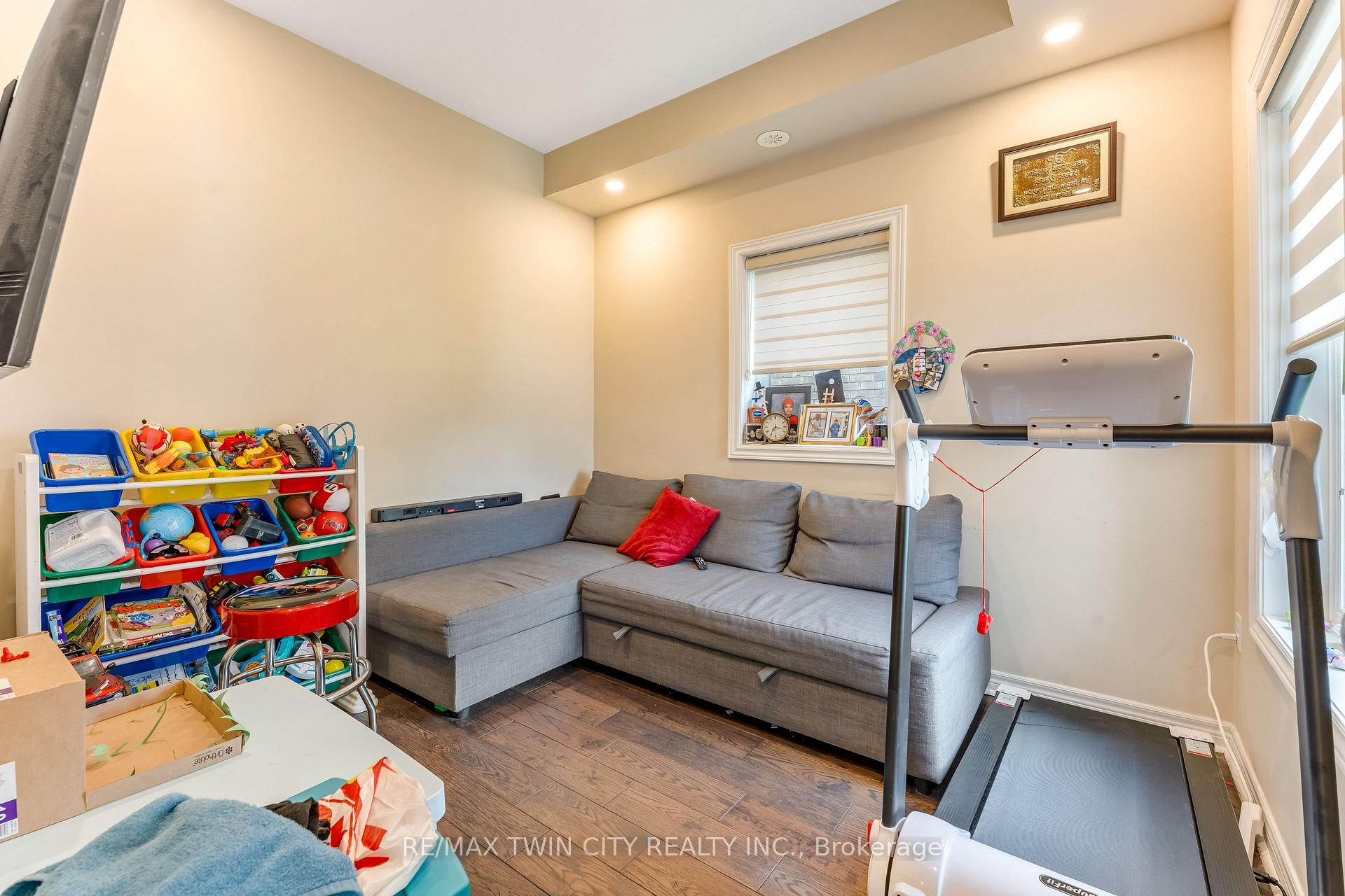 Photo 9 of Unit F1, 70 Willowrun Drive, Kitchener, Idlewood/Lackner Woods — HOMEH