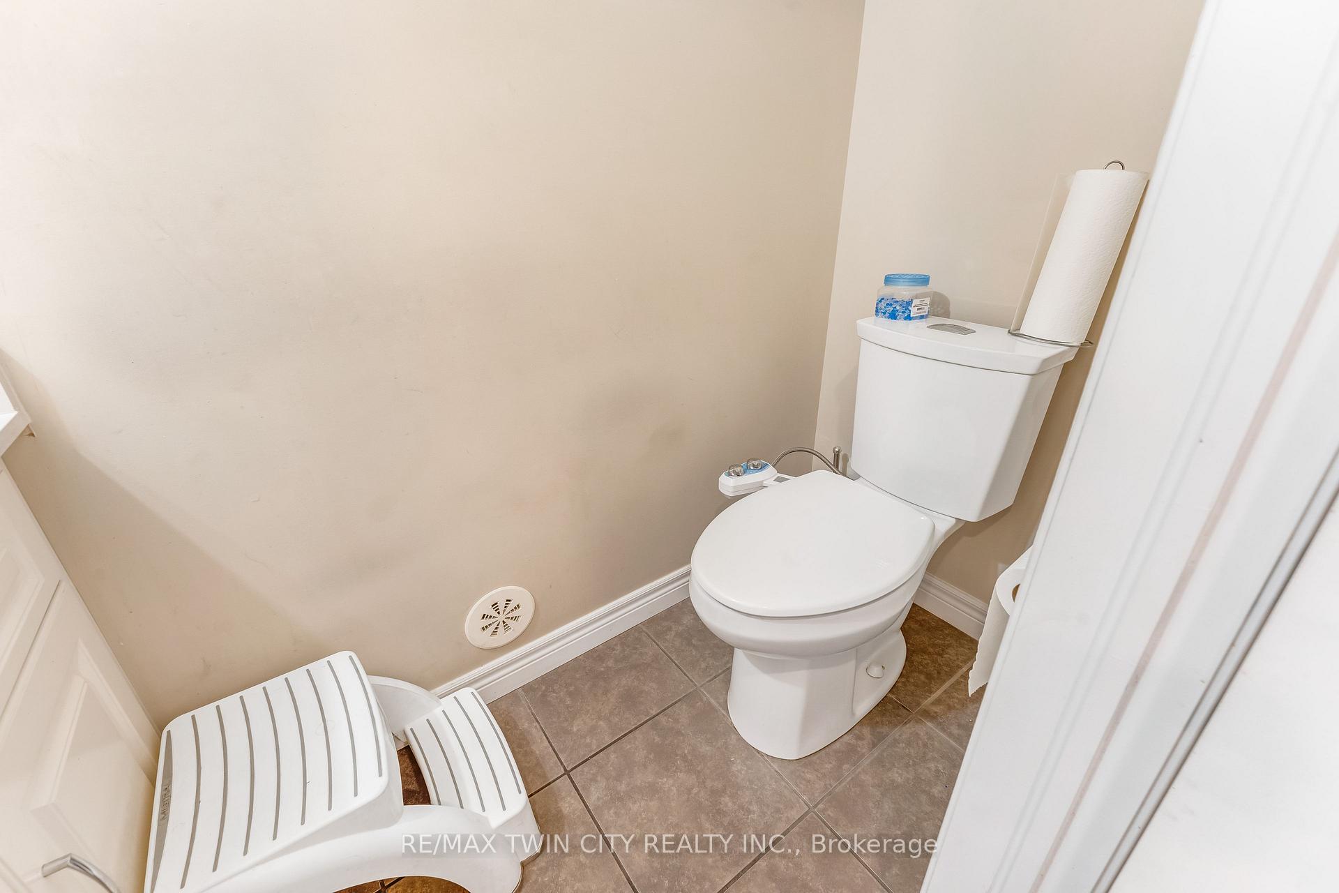 Photo 22 of Unit F1, 70 Willowrun Drive, Kitchener, Idlewood/Lackner Woods — HOMEH