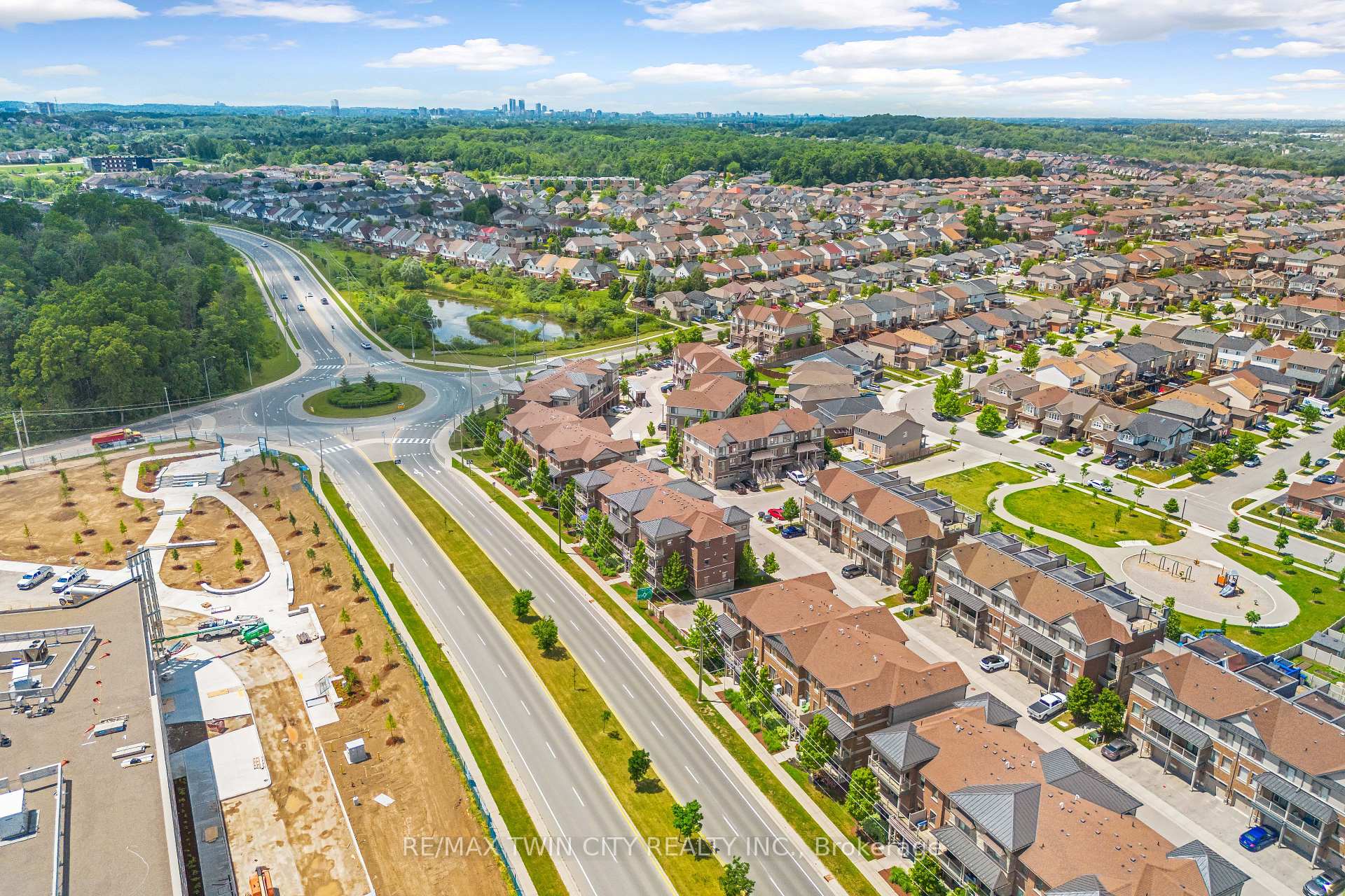 Photo 28 of Unit F1, 70 Willowrun Drive, Kitchener, Idlewood/Lackner Woods — HOMEH