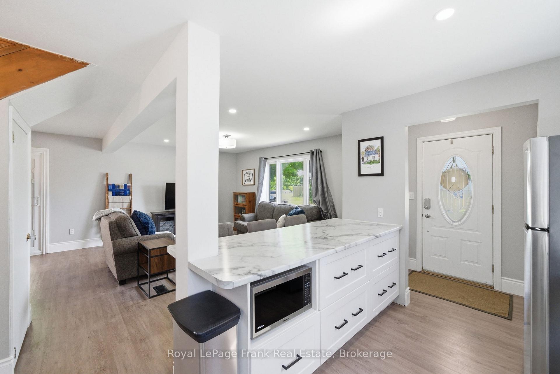 Photo 16 of 46 Durham Street E, Kawartha Lakes, Lindsay — HOMEH