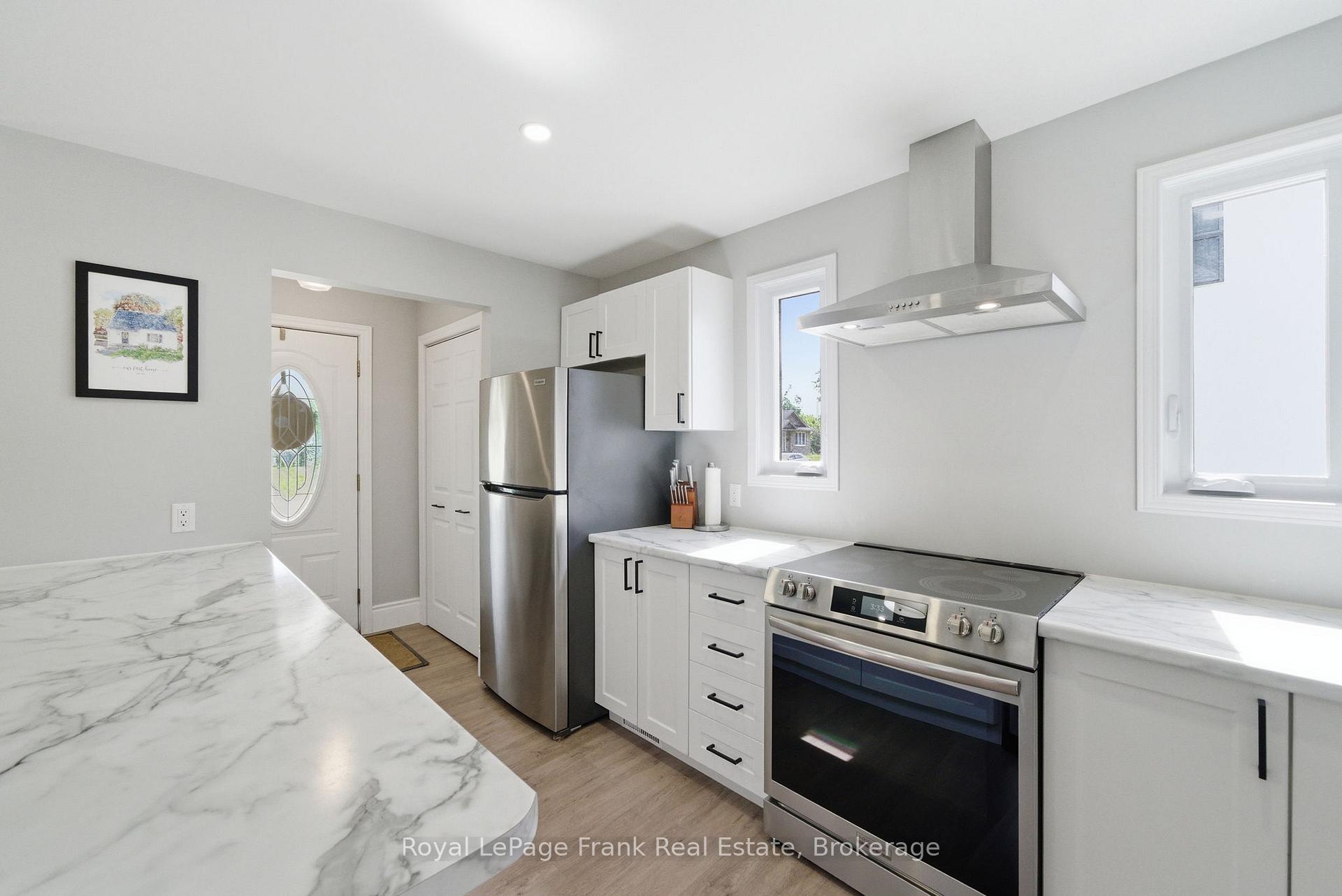 Photo 17 of 46 Durham Street E, Kawartha Lakes, Lindsay — HOMEH