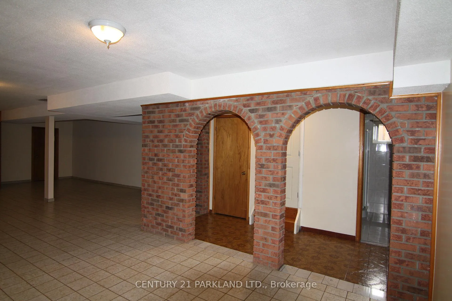 Photo 23 of 38 Beamsville Drive, Scarborough, L'Amoreaux — HOMEH