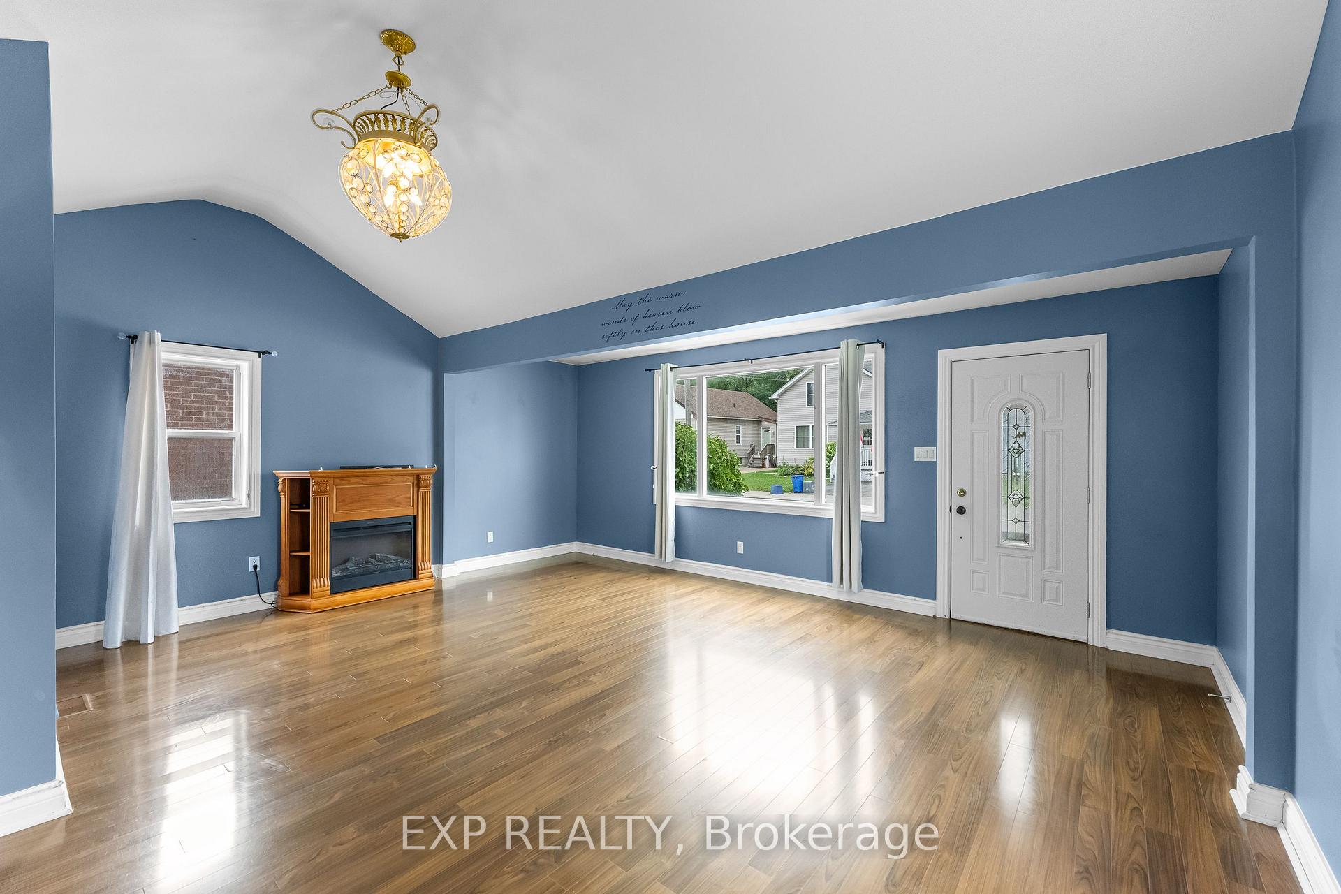 Photo 7 of 6344 Ash Street, Niagara Falls, Dorchester — HOMEH