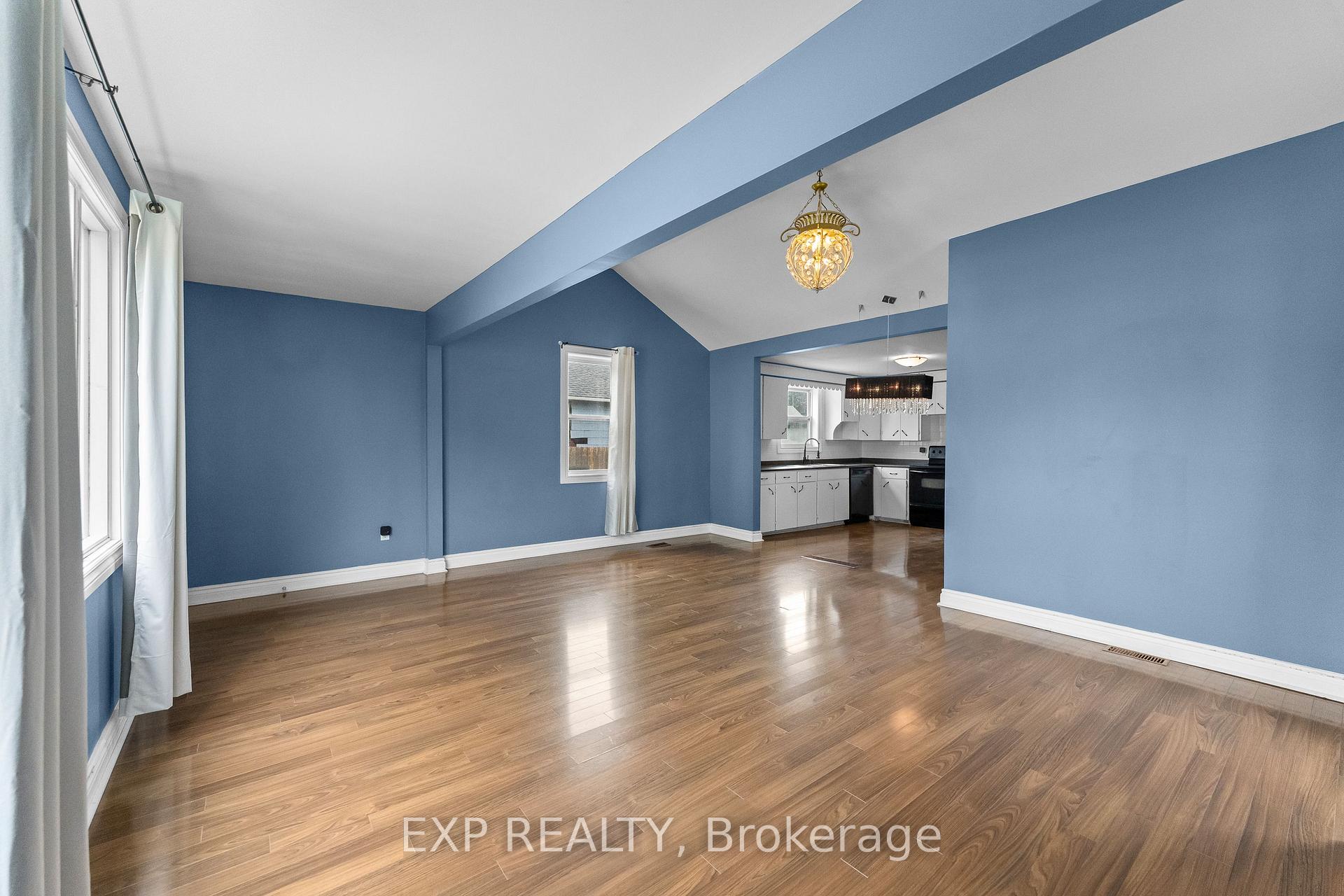 Photo 9 of 6344 Ash Street, Niagara Falls, Dorchester — HOMEH
