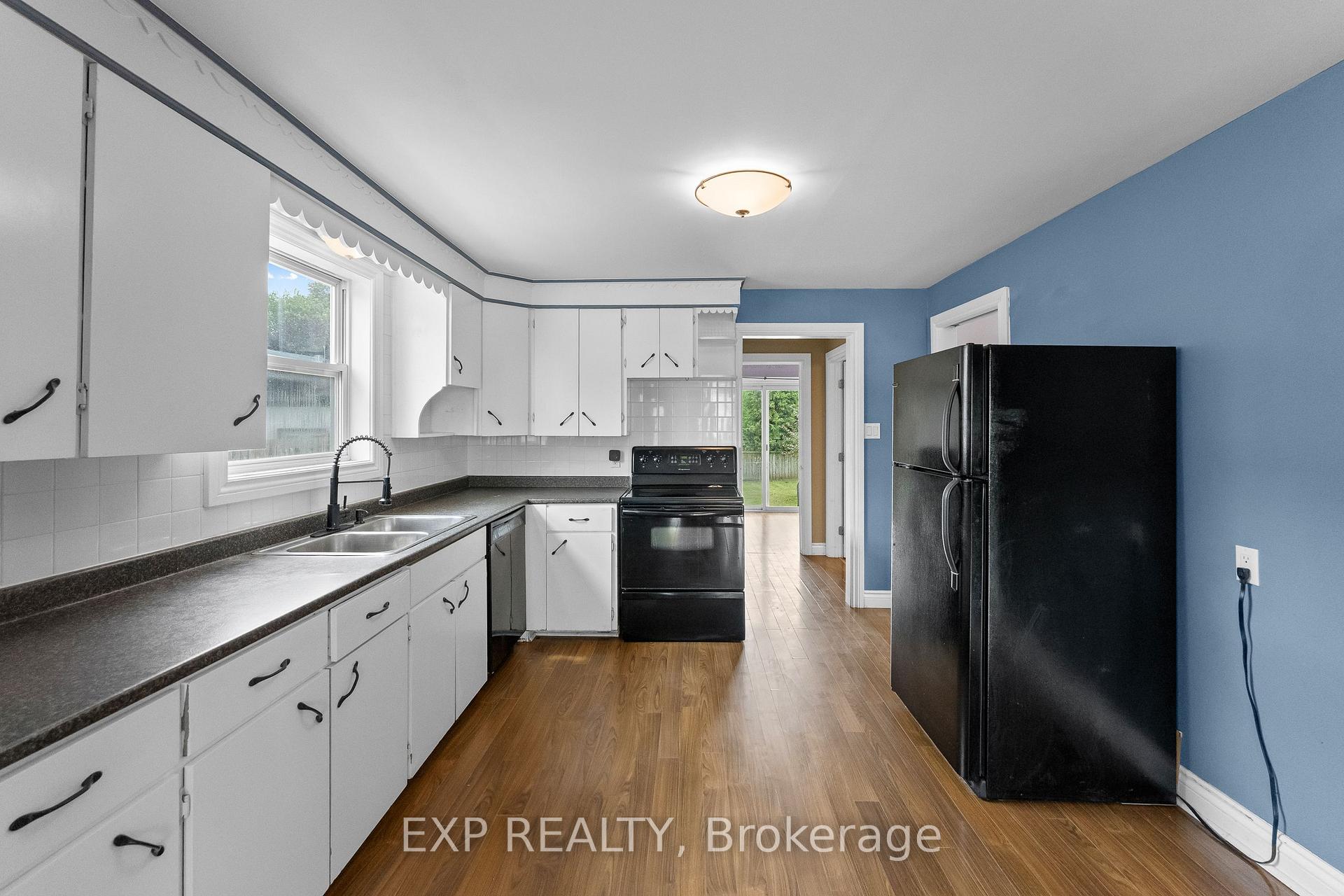 Photo 13 of 6344 Ash Street, Niagara Falls, Dorchester — HOMEH