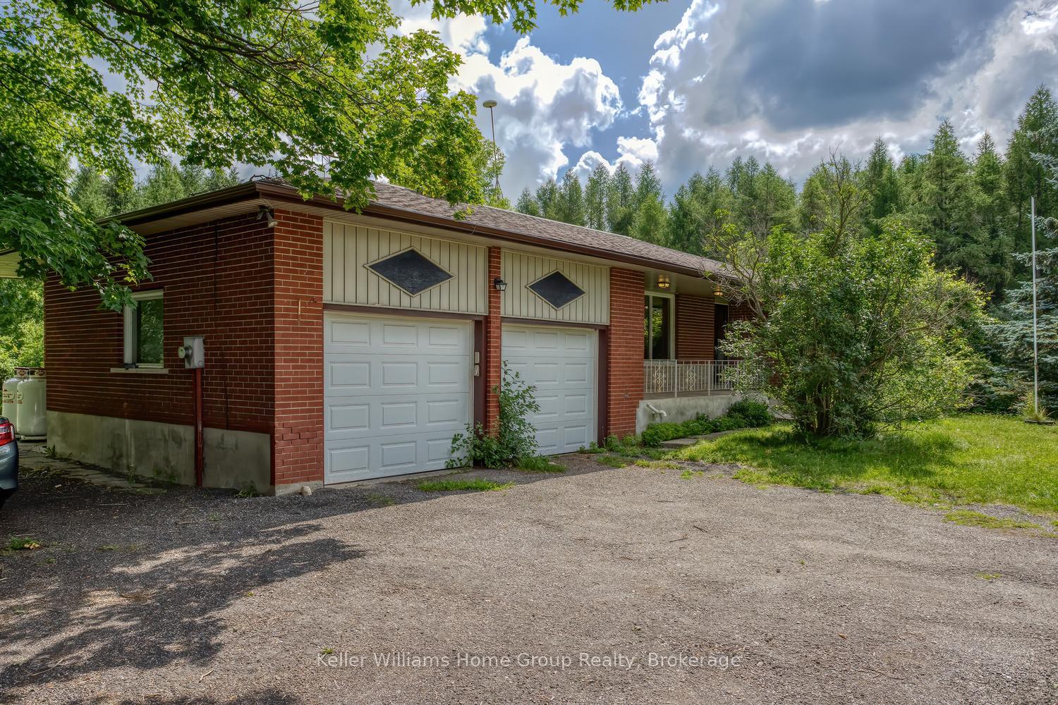 Photo 1 of 832 Victoria Road S, Puslinch, Rural Puslinch East — HOMEH
