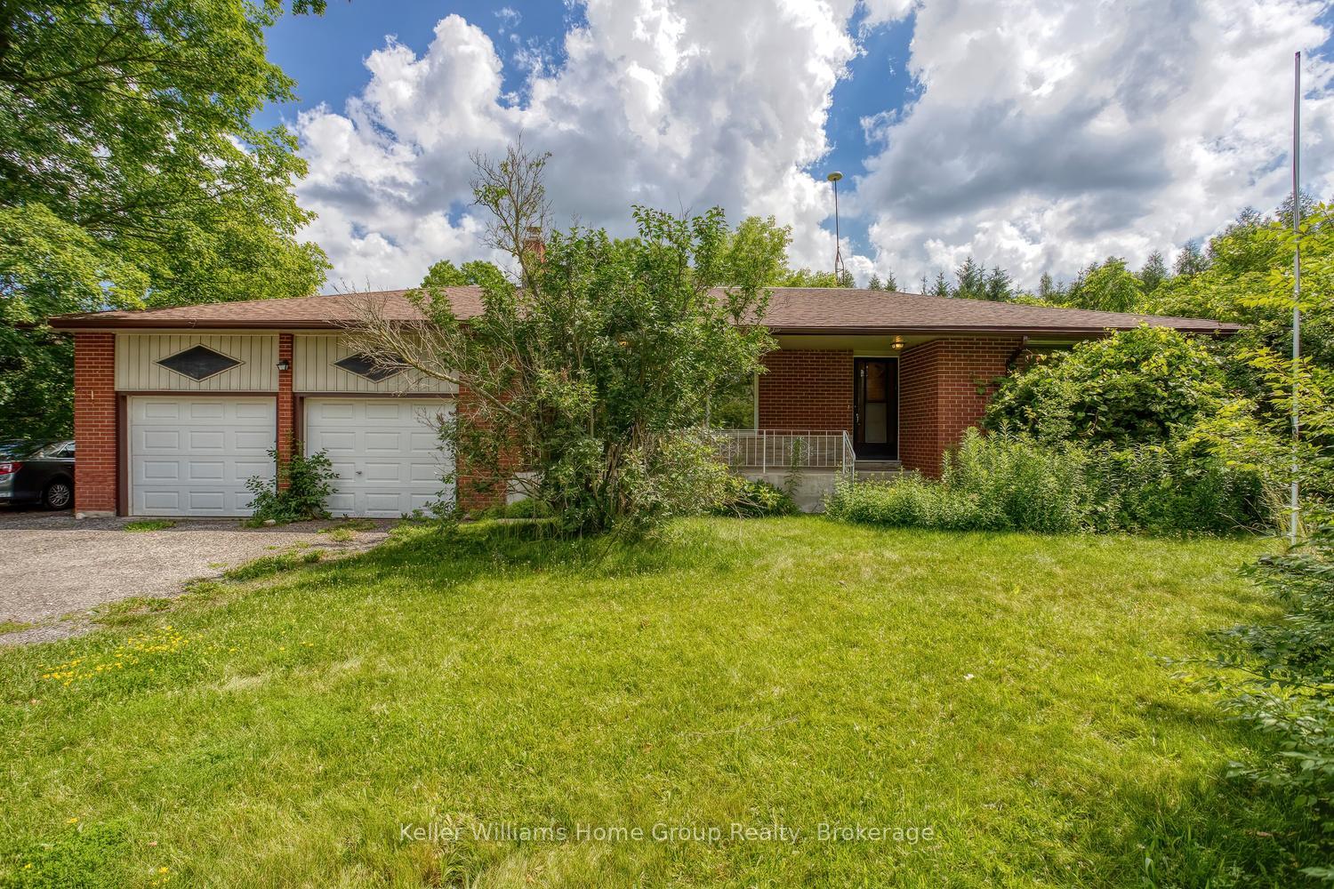 Photo 9 of 832 Victoria Road S, Puslinch, Rural Puslinch East — HOMEH