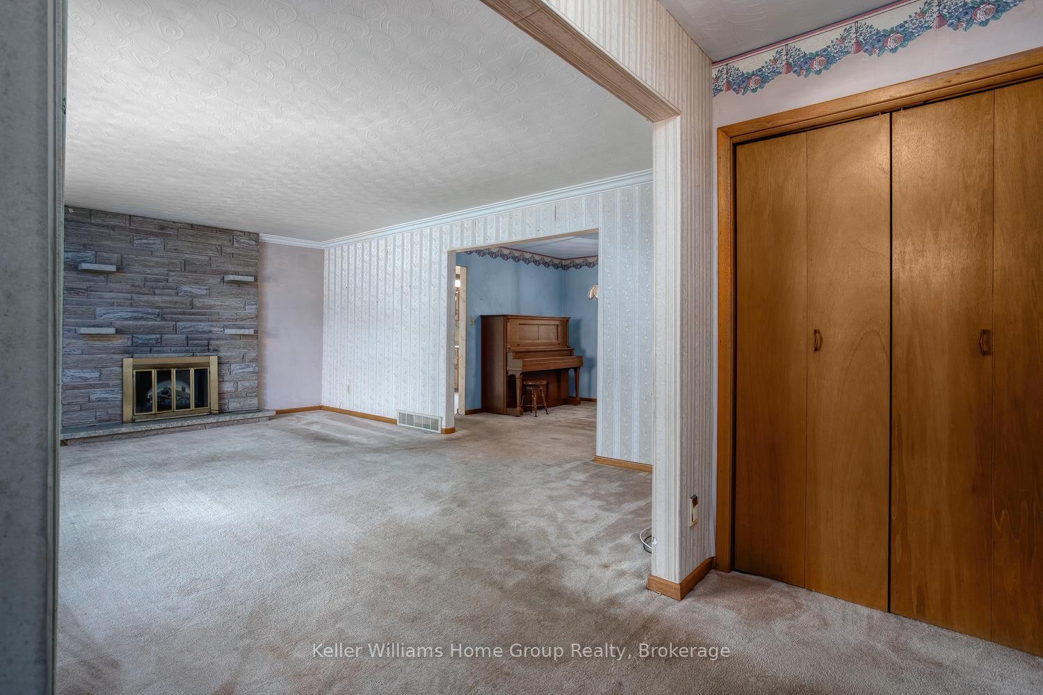 Photo 14 of 832 Victoria Road S, Puslinch, Rural Puslinch East — HOMEH