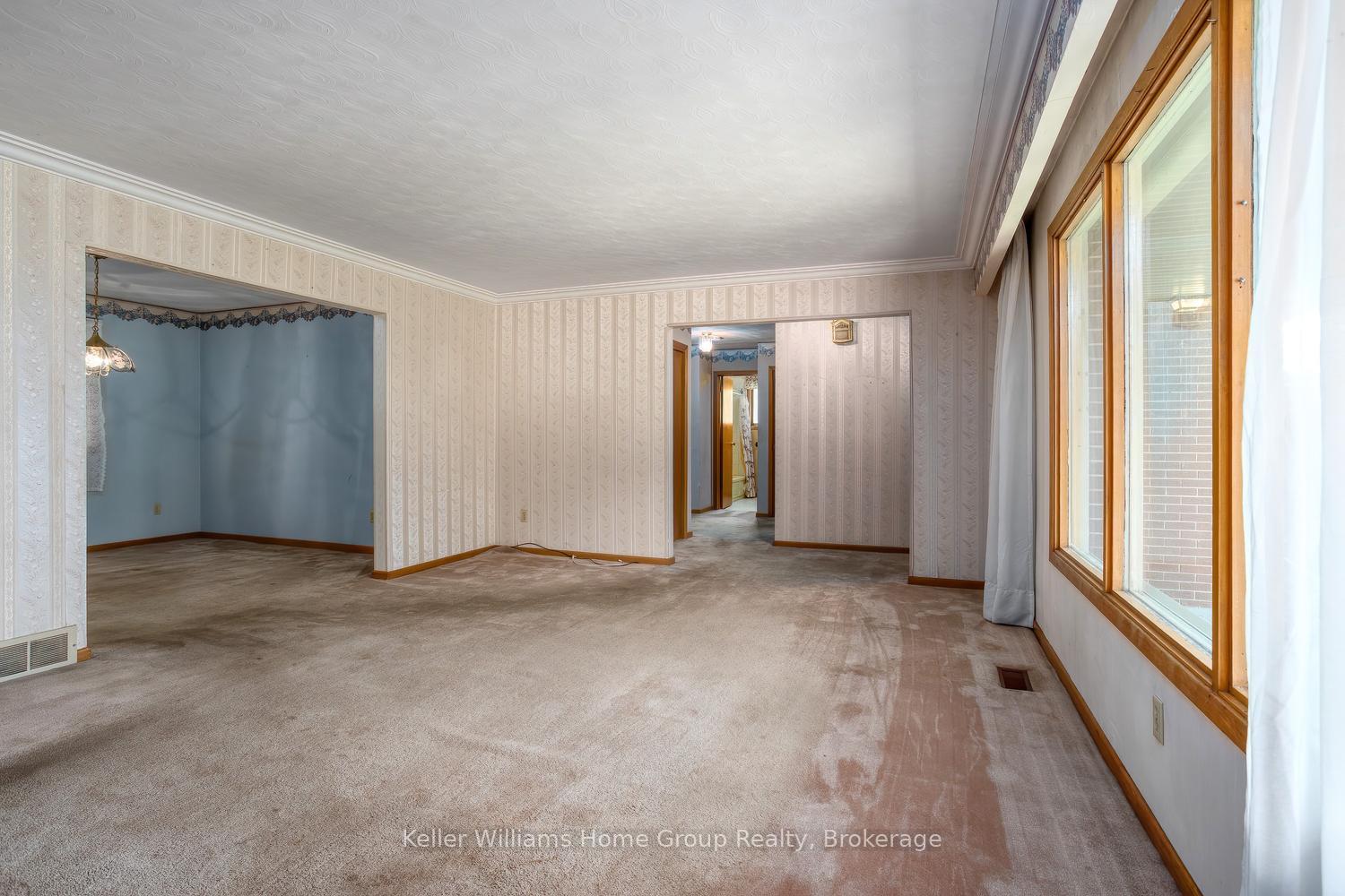 Photo 16 of 832 Victoria Road S, Puslinch, Rural Puslinch East — HOMEH