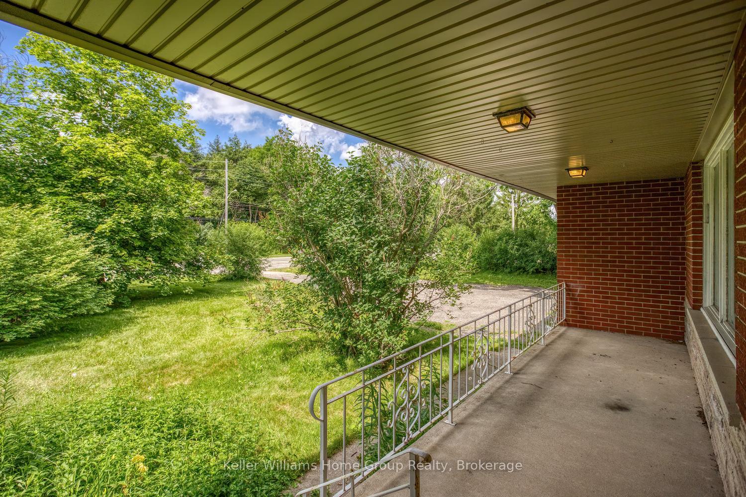 Photo 38 of 832 Victoria Road S, Puslinch, Rural Puslinch East — HOMEH