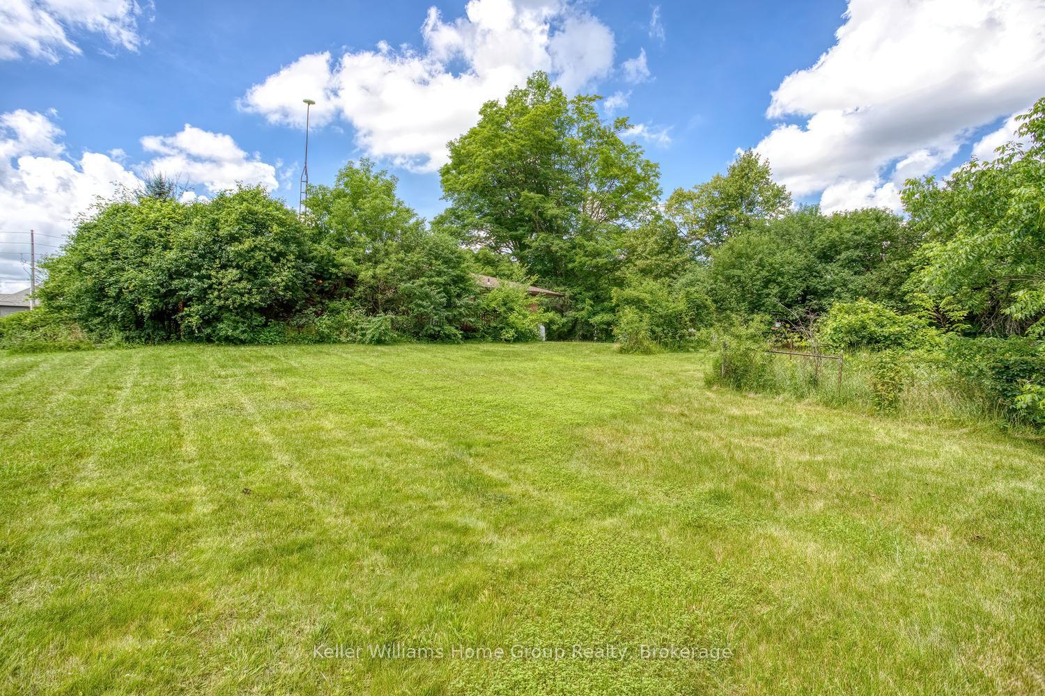 Photo 42 of 832 Victoria Road S, Puslinch, Rural Puslinch East — HOMEH