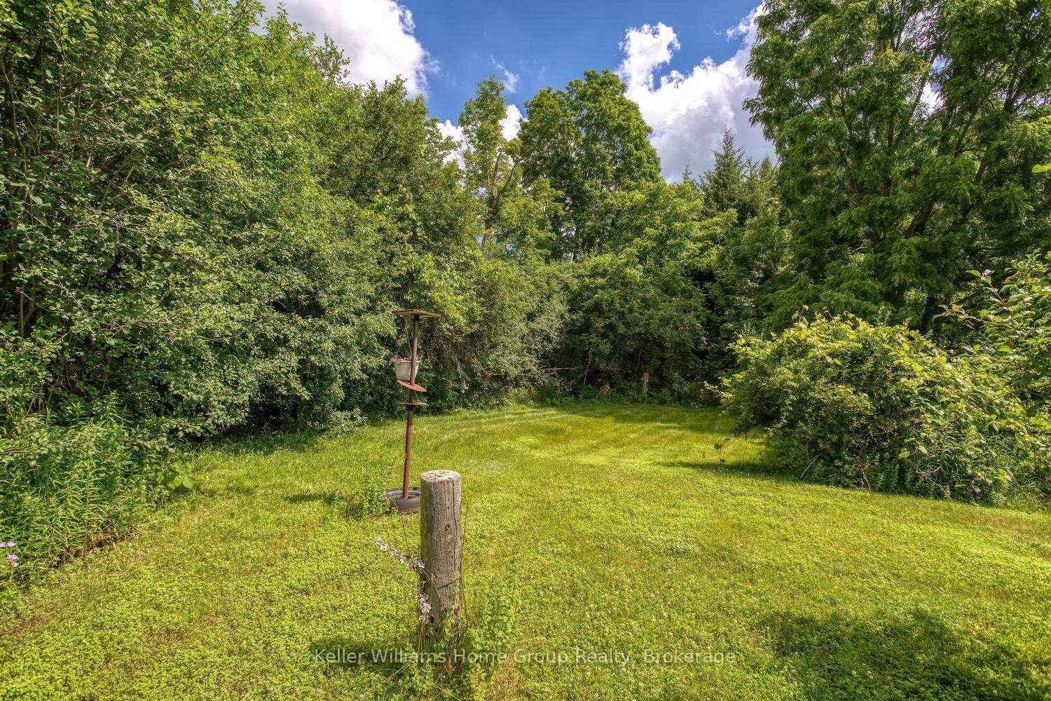Photo 43 of 832 Victoria Road S, Puslinch, Rural Puslinch East — HOMEH
