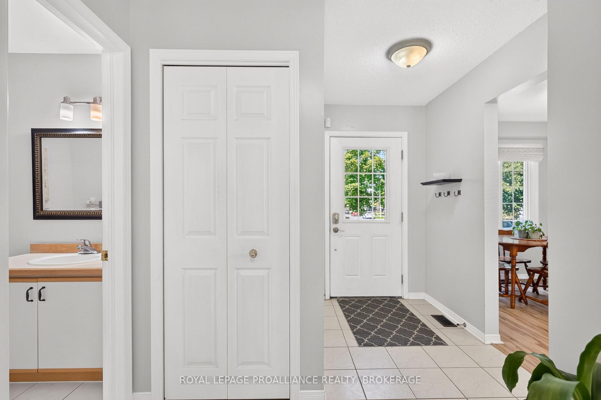 Photo 8 of 1067 Acadia Drive, Kingston, City SouthWest — HOMEH