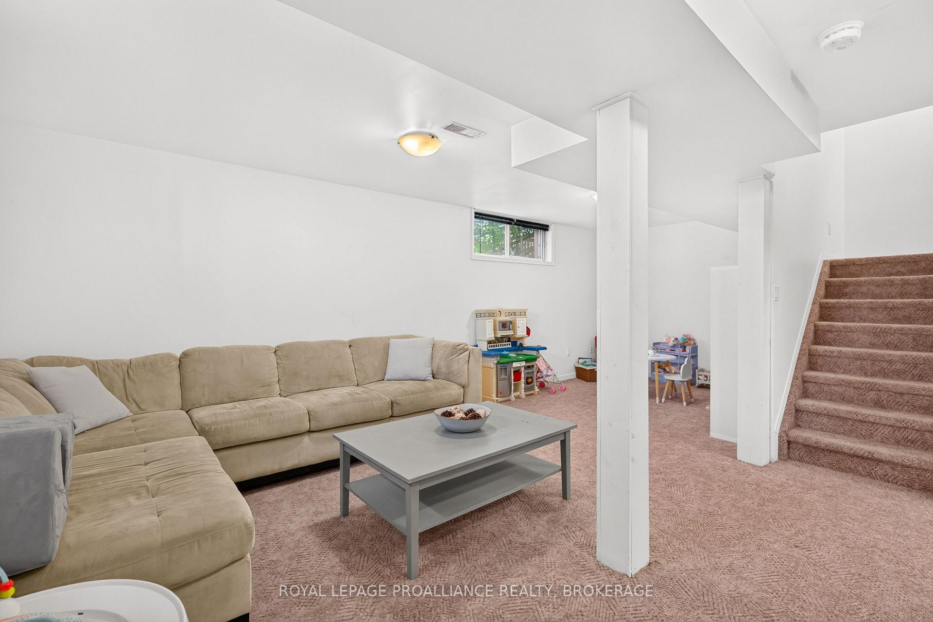 Photo 39 of 1067 Acadia Drive, Kingston, City SouthWest — HOMEH
