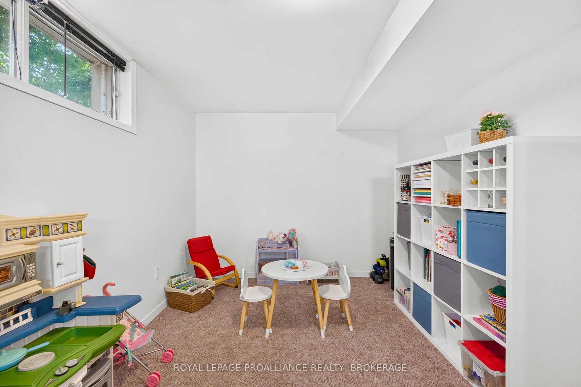 Photo 40 of 1067 Acadia Drive, Kingston, City SouthWest — HOMEH