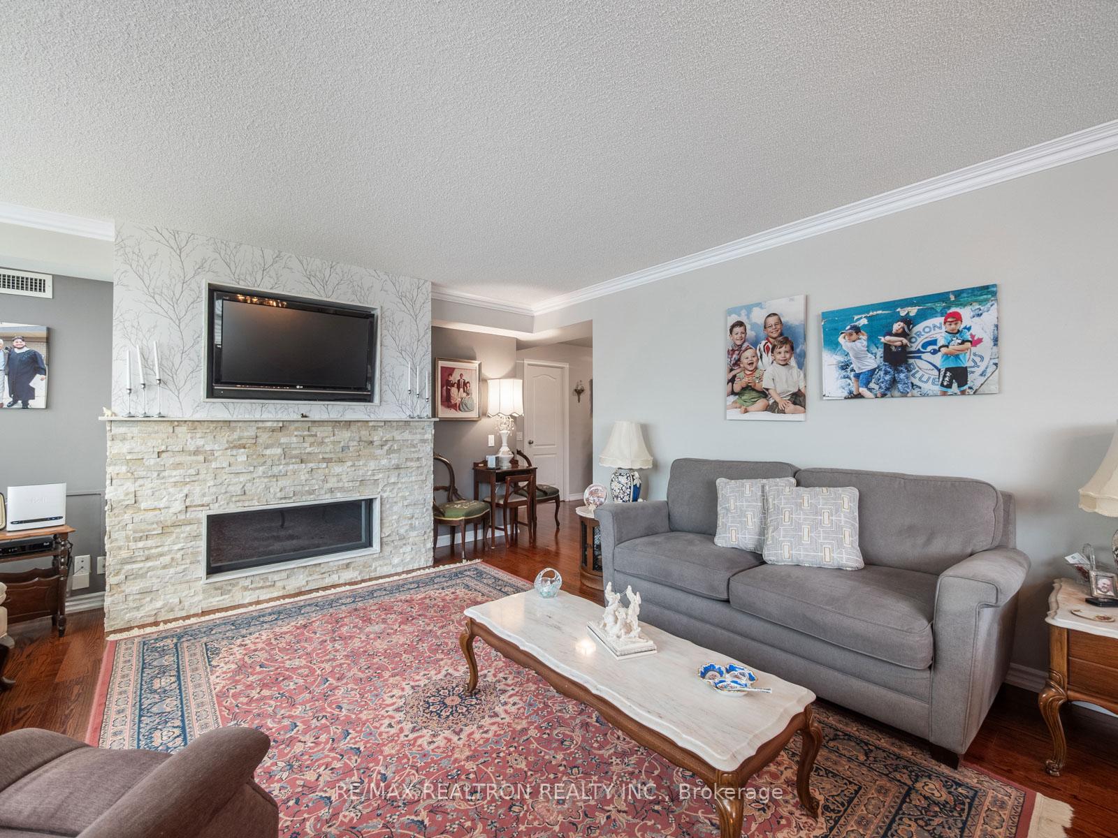 Photo 8 of Unit 309, 265 Ridley Boulevard, Toronto, Bedford Park-Nortown — HOMEH