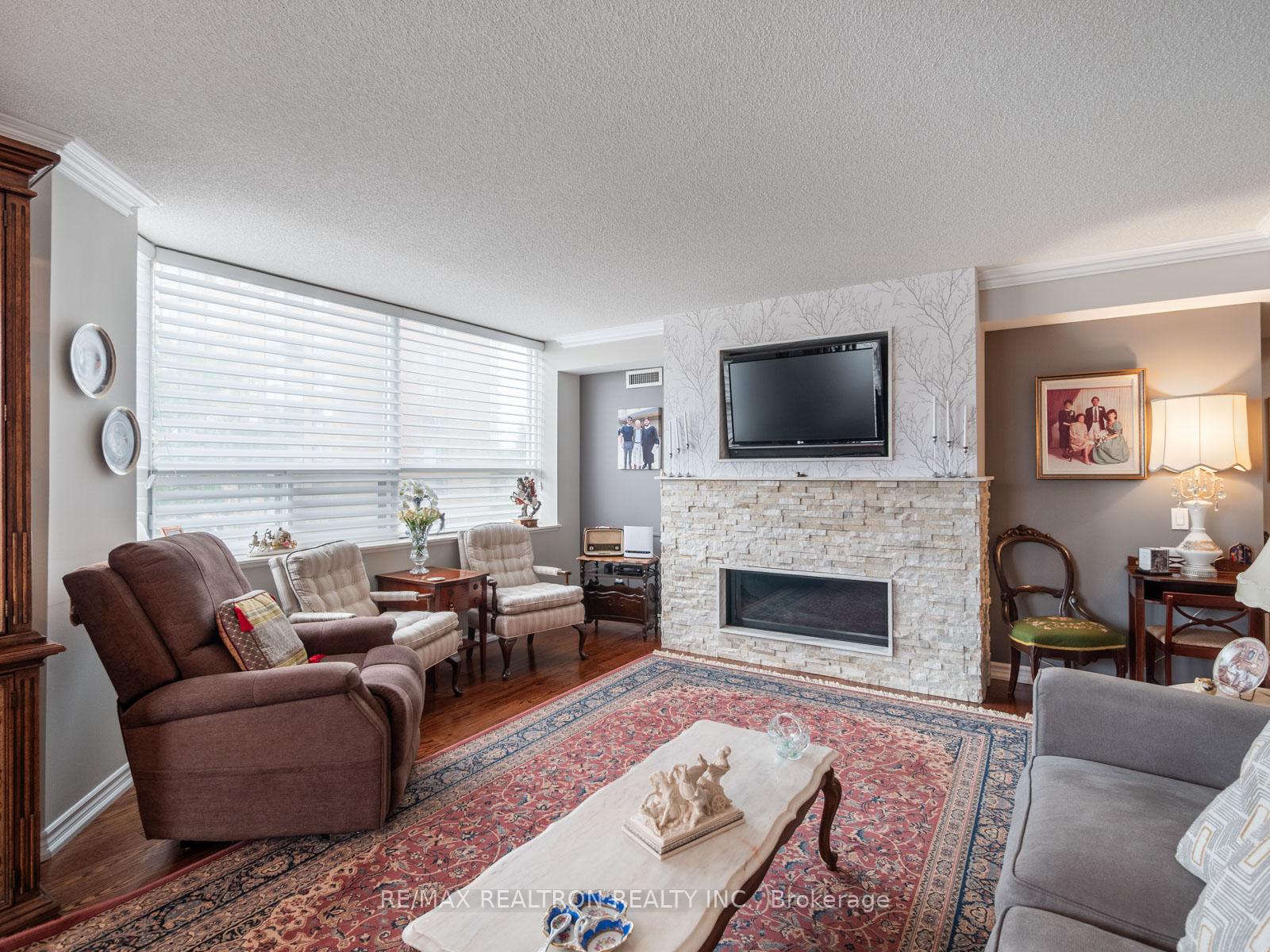 Photo 10 of Unit 309, 265 Ridley Boulevard, Toronto, Bedford Park-Nortown — HOMEH