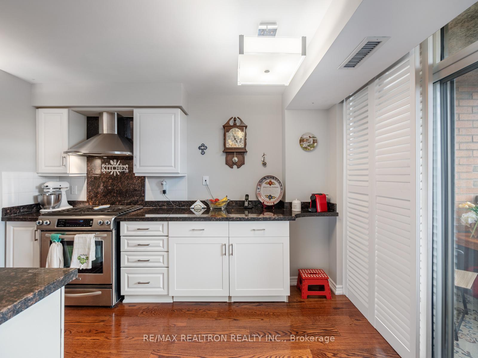 Photo 19 of Unit 309, 265 Ridley Boulevard, Toronto, Bedford Park-Nortown — HOMEH