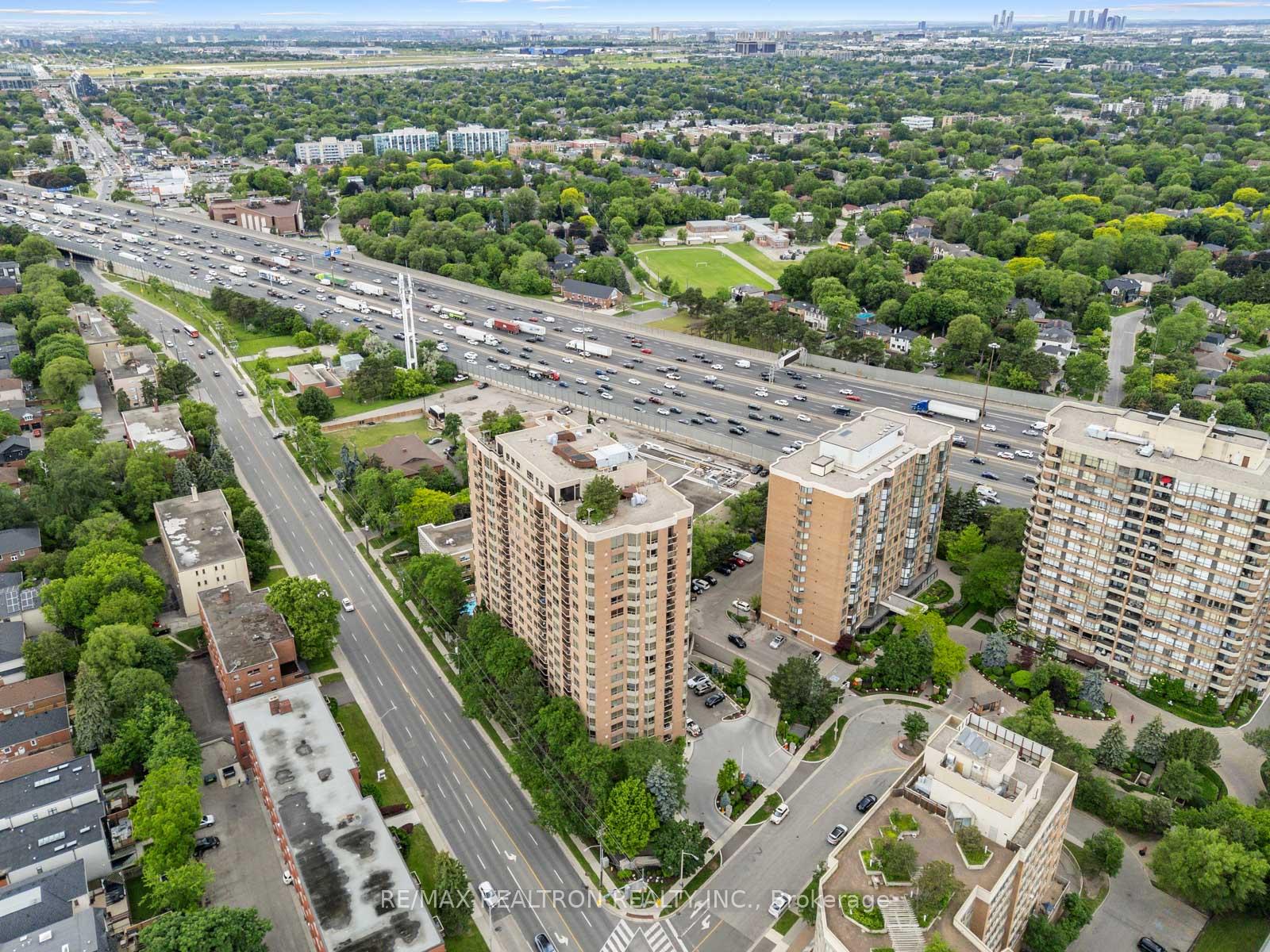 Photo 40 of Unit 309, 265 Ridley Boulevard, Toronto, Bedford Park-Nortown — HOMEH