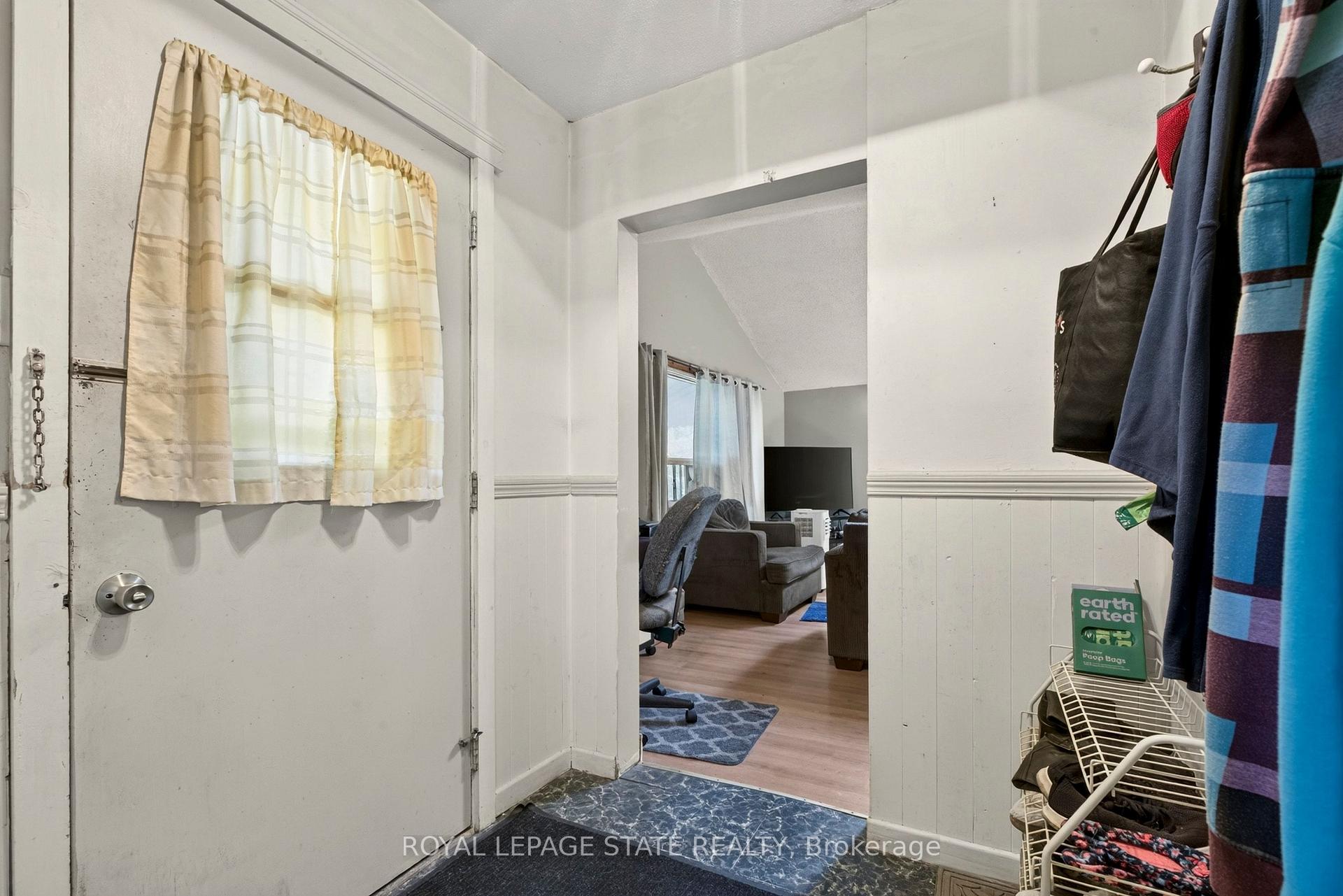 Photo 4 of 76 Teal Avenue, Hamilton, Lakeshore — HOMEH