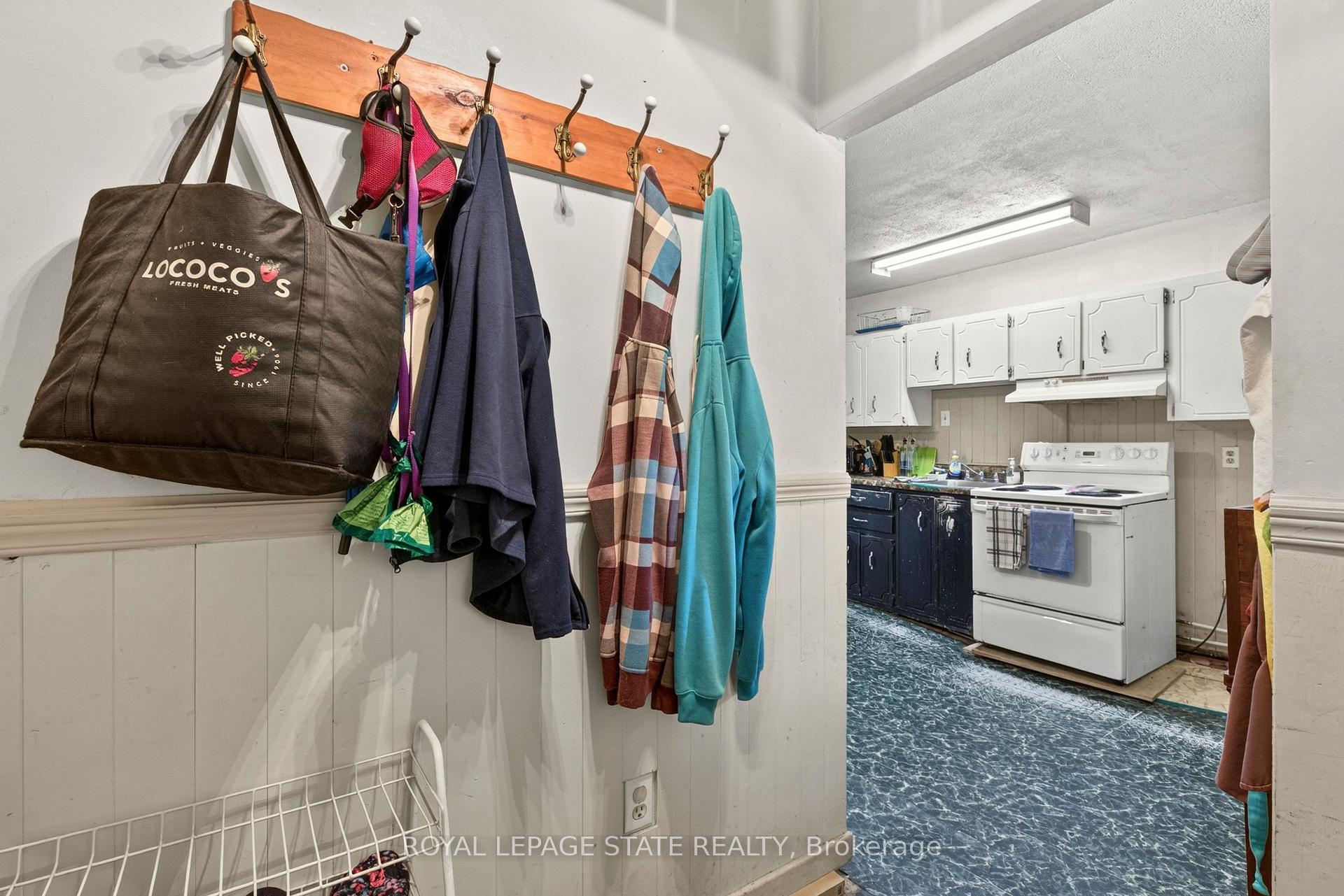 Photo 6 of 76 Teal Avenue, Hamilton, Lakeshore — HOMEH