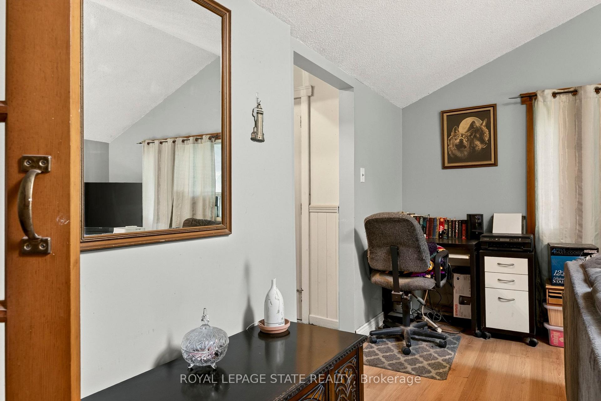 Photo 12 of 76 Teal Avenue, Hamilton, Lakeshore — HOMEH