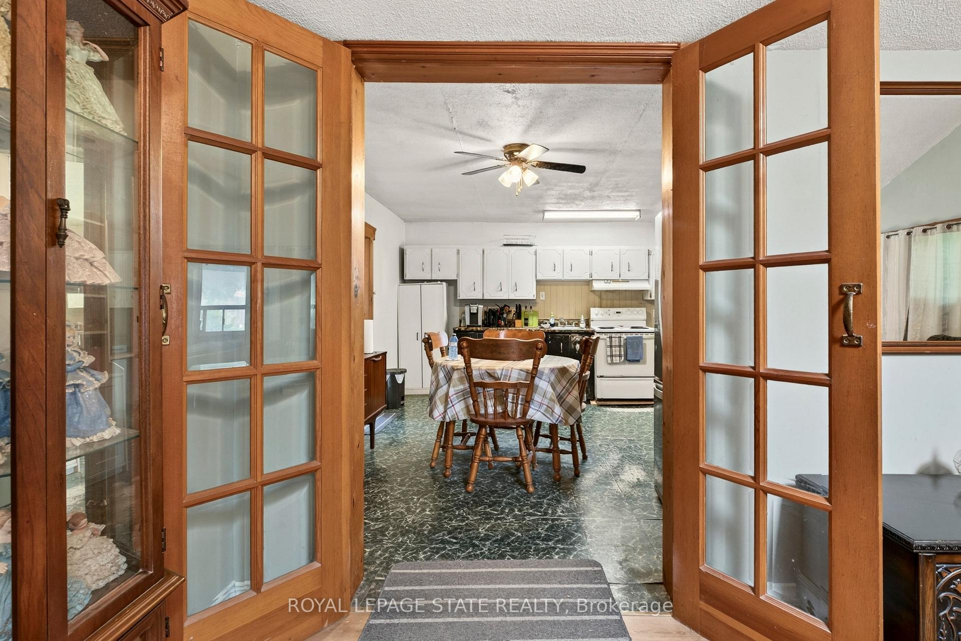 Photo 13 of 76 Teal Avenue, Hamilton, Lakeshore — HOMEH