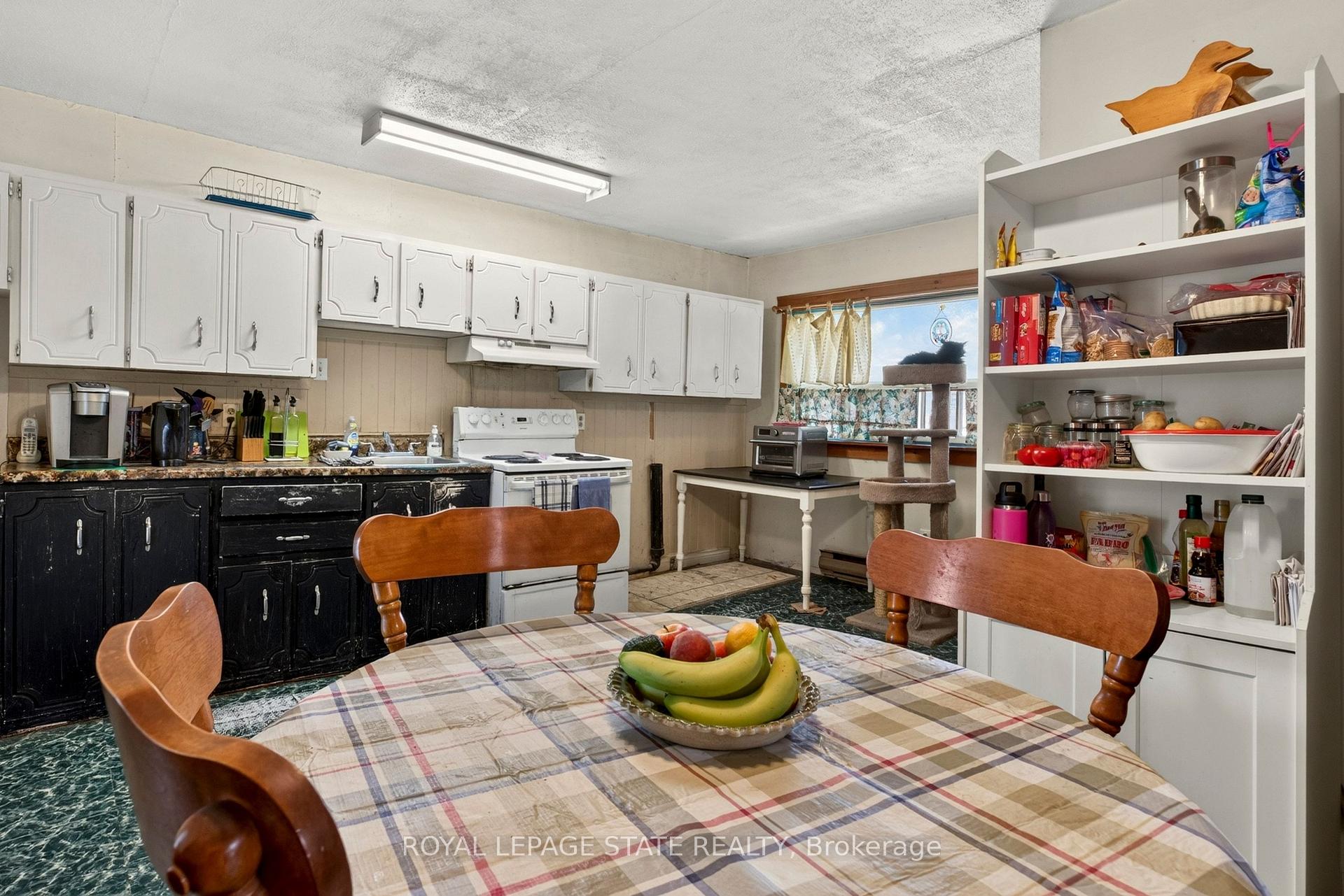 Photo 16 of 76 Teal Avenue, Hamilton, Lakeshore — HOMEH