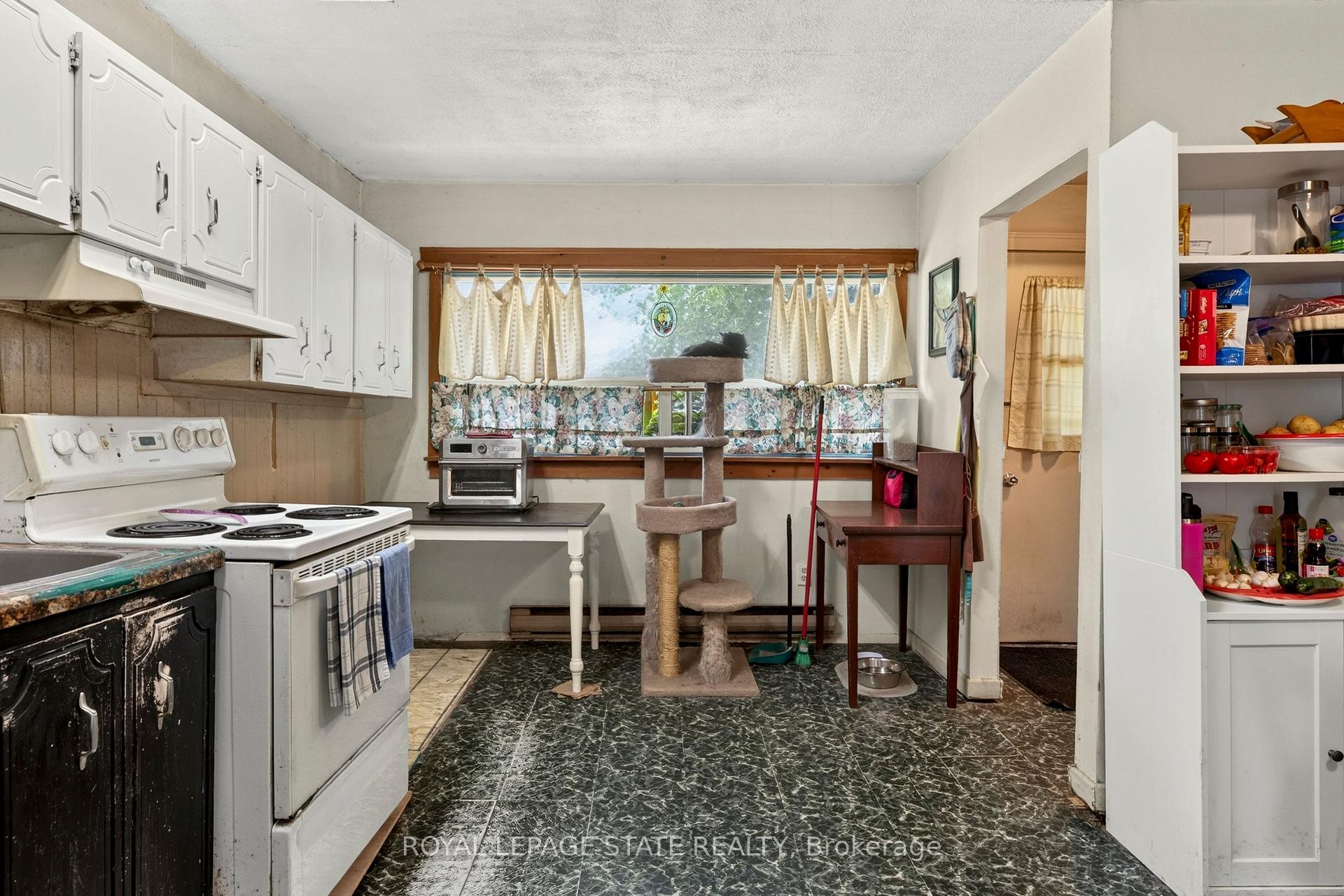 Photo 18 of 76 Teal Avenue, Hamilton, Lakeshore — HOMEH