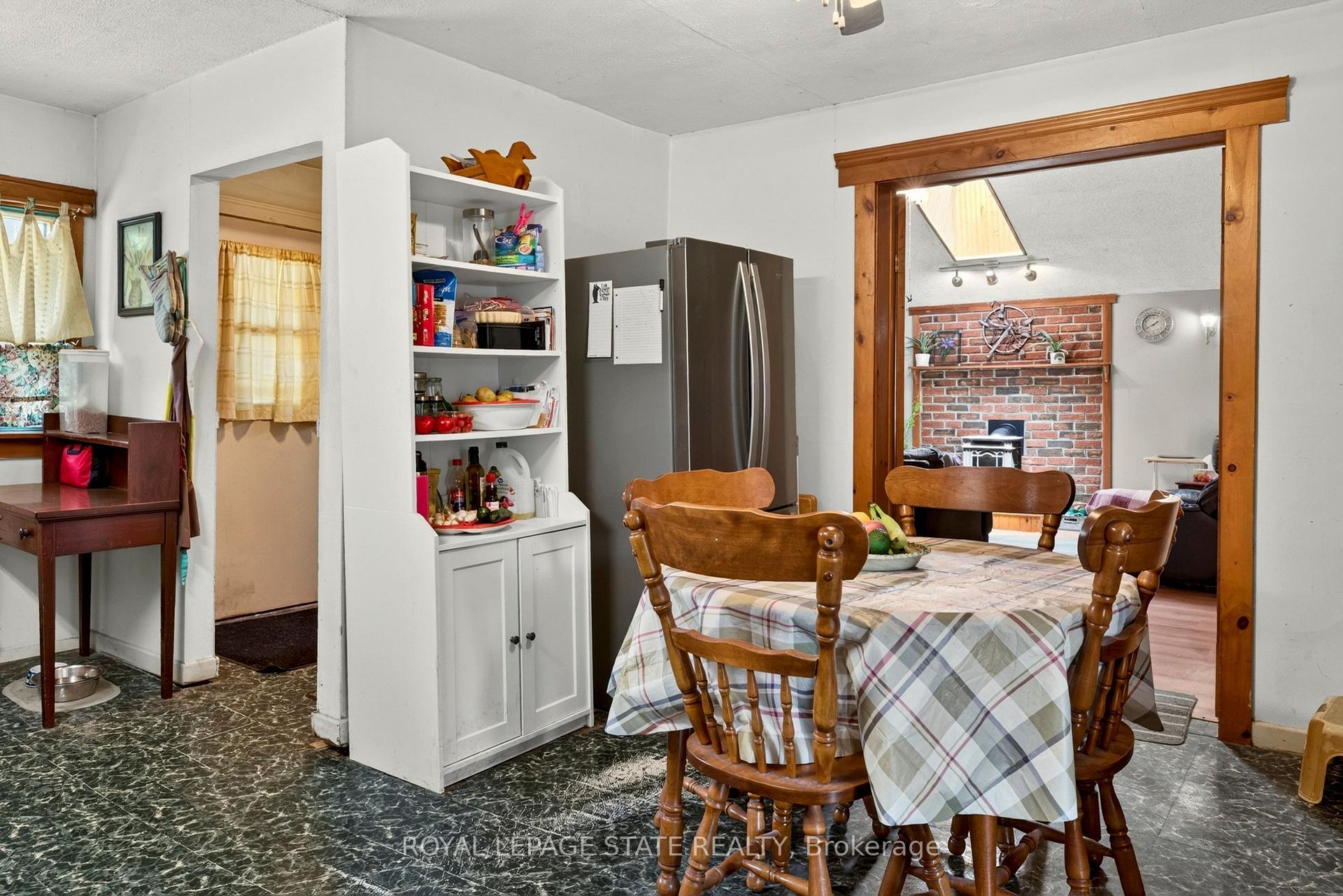 Photo 19 of 76 Teal Avenue, Hamilton, Lakeshore — HOMEH