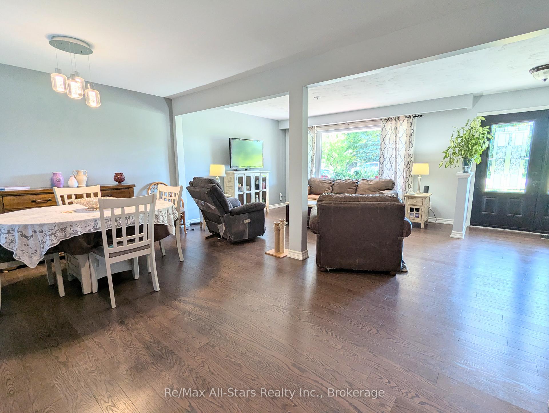 Photo 9 of 14 Valley Road, Cavan Monaghan, Cavan Twp — HOMEH