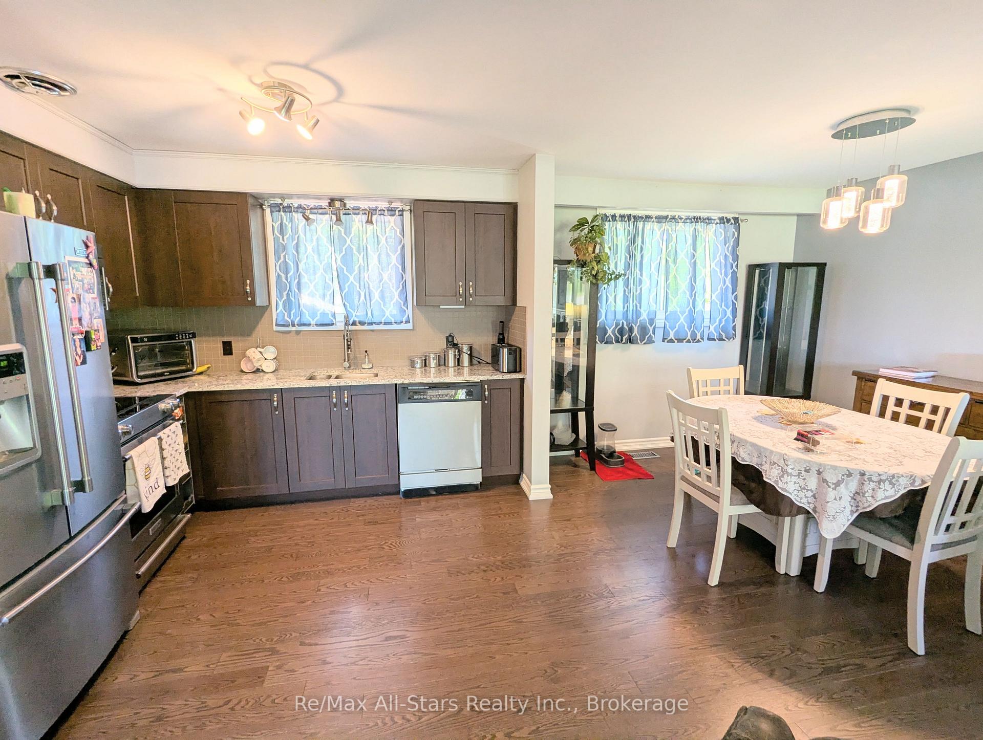 Photo 10 of 14 Valley Road, Cavan Monaghan, Cavan Twp — HOMEH