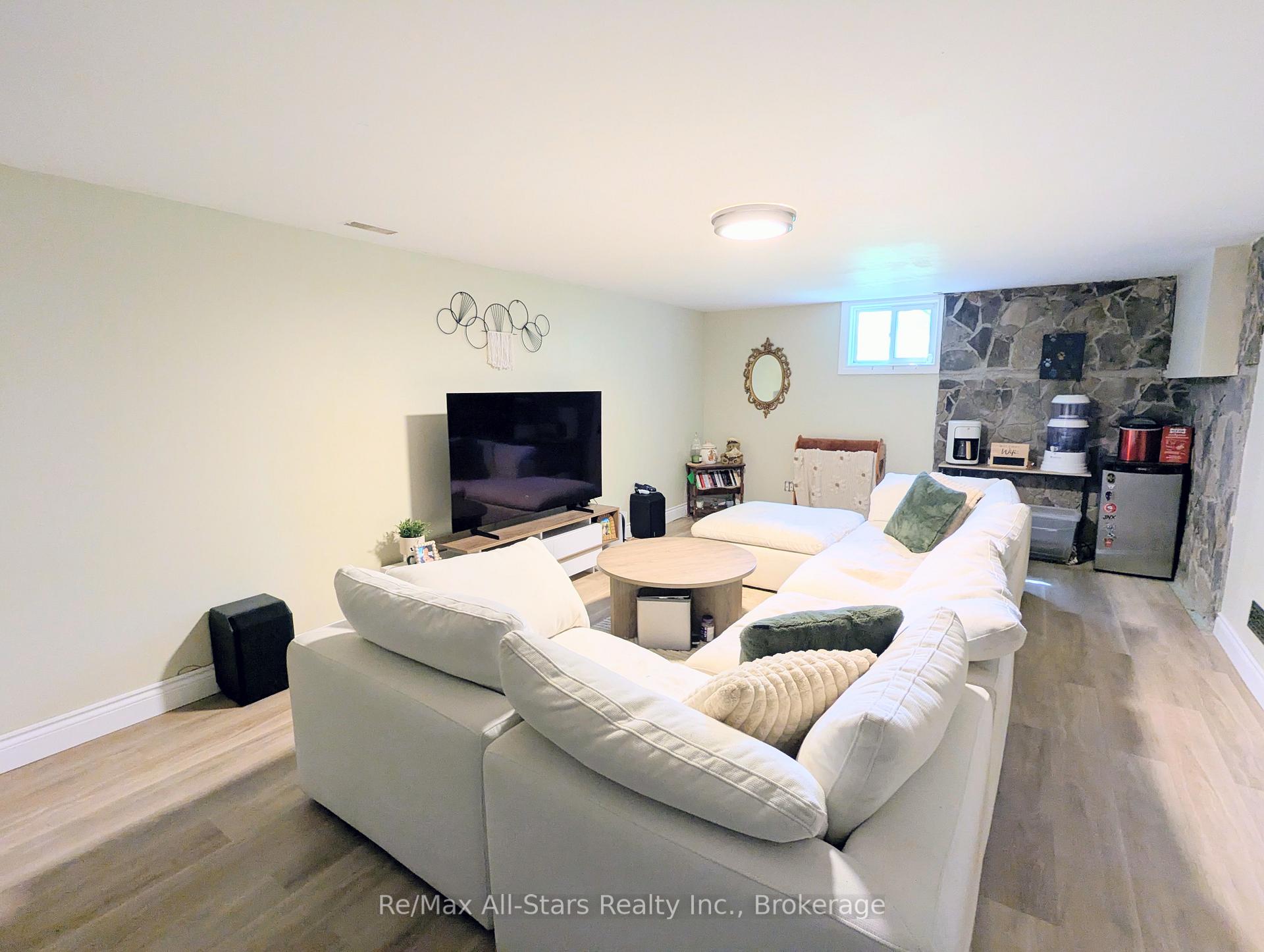 Photo 17 of 14 Valley Road, Cavan Monaghan, Cavan Twp — HOMEH