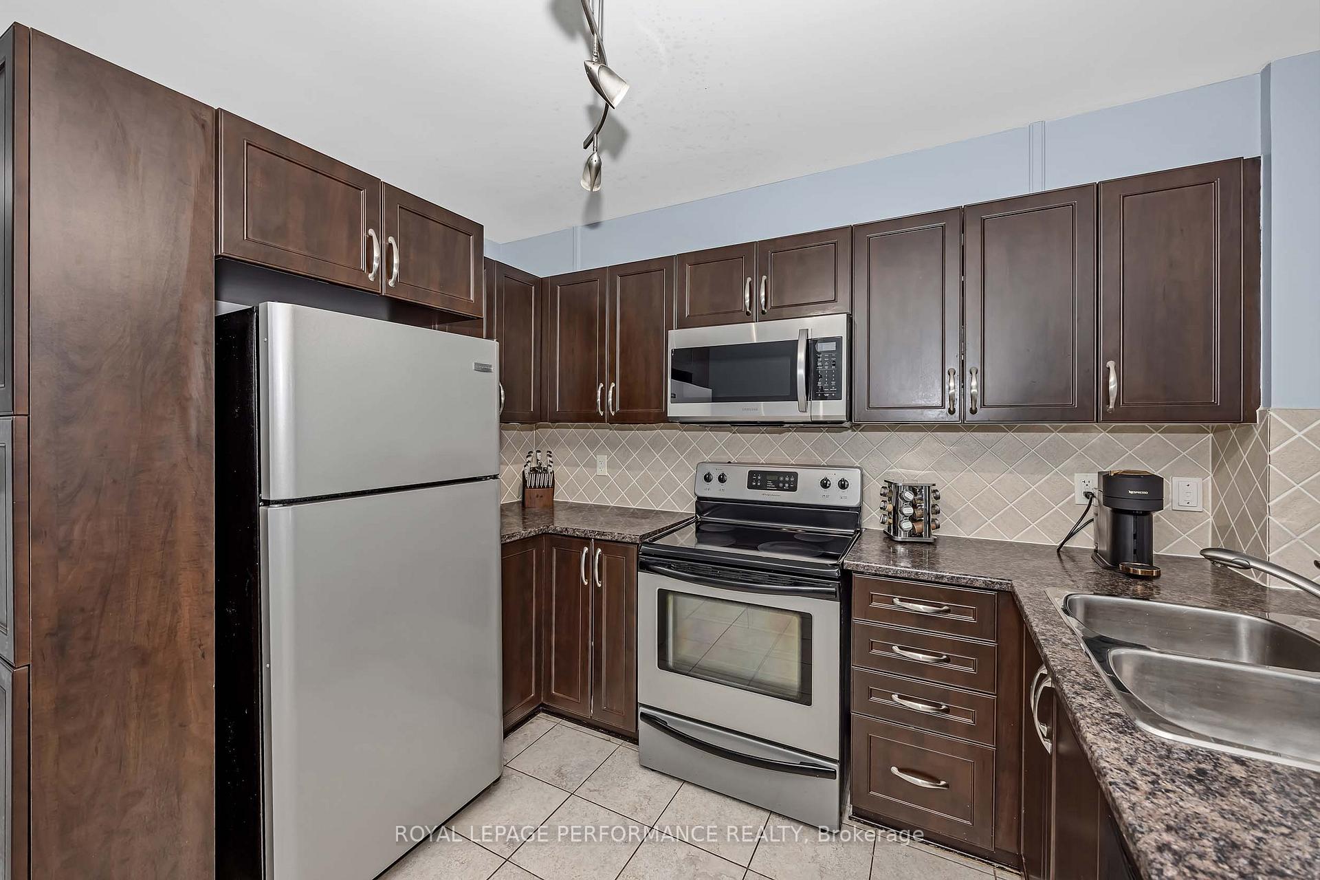Photo 8 of Unit 124, 74 Crosby Private, Ottawa, Avalon East — HOMEH