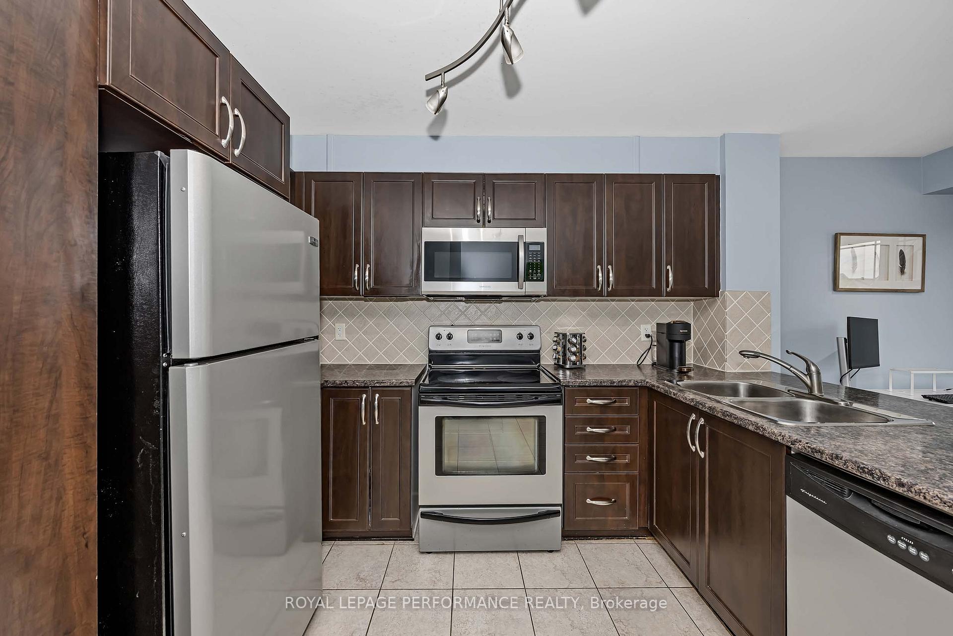 Photo 10 of Unit 124, 74 Crosby Private, Ottawa, Avalon East — HOMEH