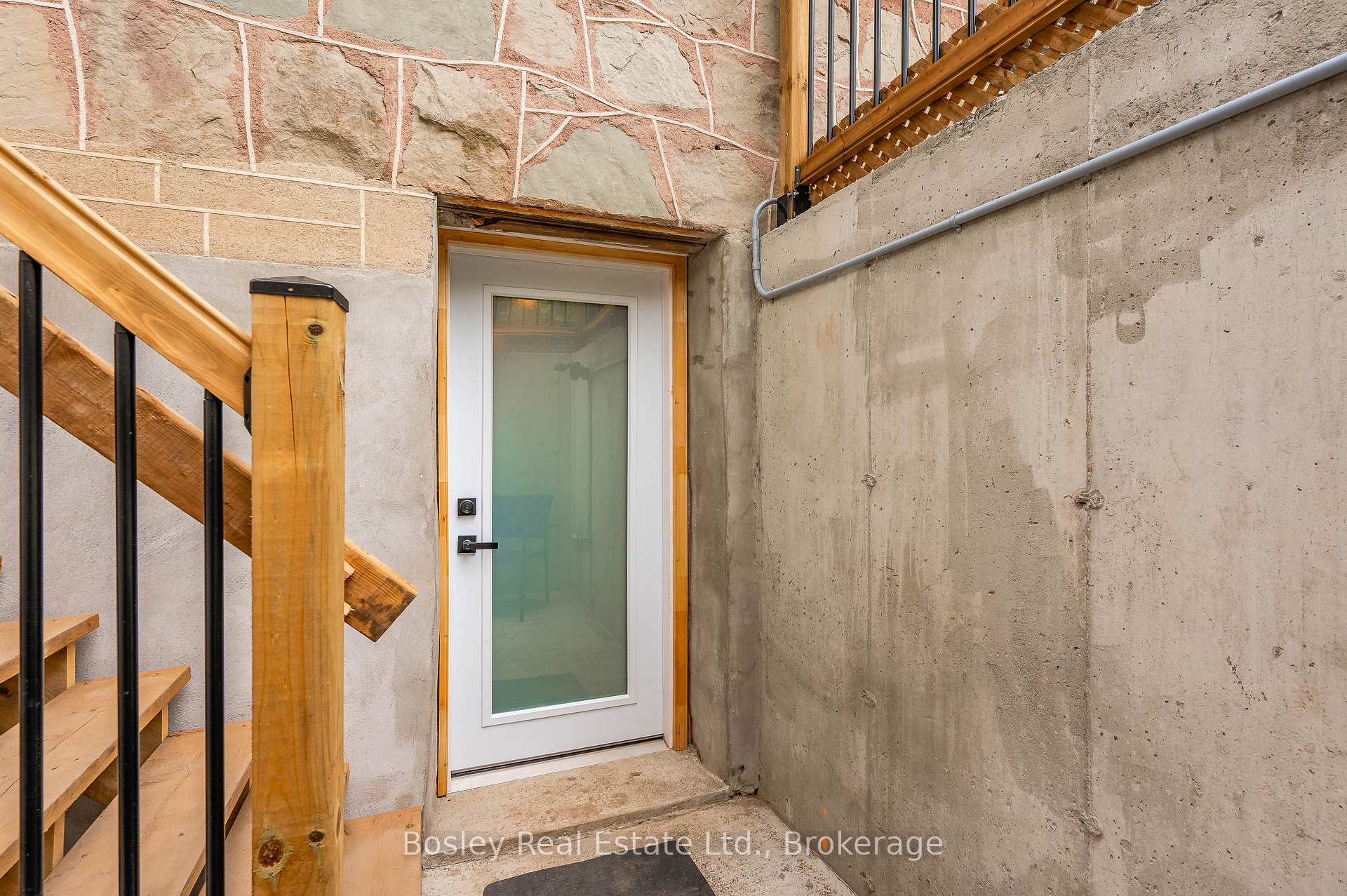 Photo 2 of Unit B, 14 Clara Street, Guelph, St. George's — HOMEH