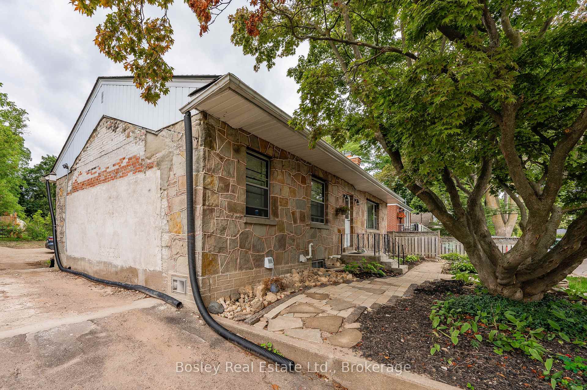 Photo 23 of Unit B, 14 Clara Street, Guelph, St. George's — HOMEH