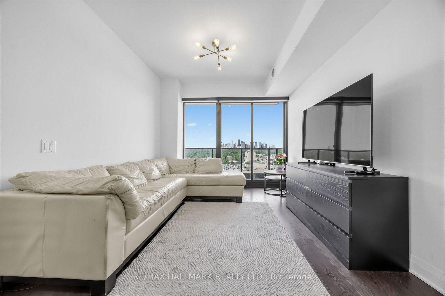 Photo 4 of Unit 902, 33 Frederick Todd Way, Toronto, Thorncliffe Park — HOMEH