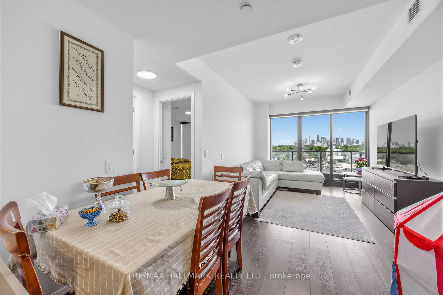 Photo 10 of Unit 902, 33 Frederick Todd Way, Toronto, Thorncliffe Park — HOMEH