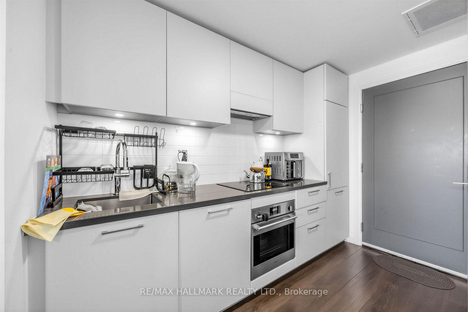 Photo 15 of Unit 902, 33 Frederick Todd Way, Toronto, Thorncliffe Park — HOMEH