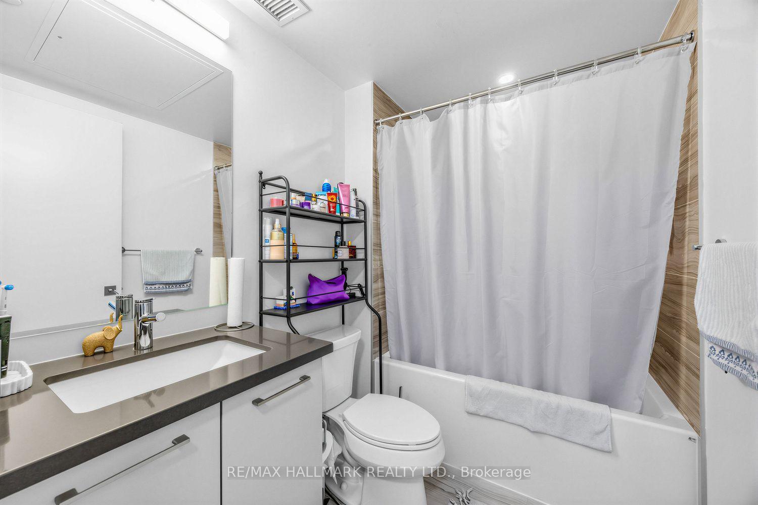 Photo 16 of Unit 902, 33 Frederick Todd Way, Toronto, Thorncliffe Park — HOMEH
