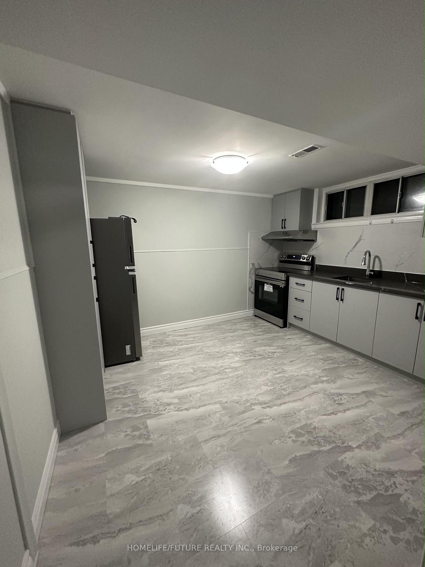 Photo 4 of Unit Bsmt, 27 Kells Avenue, Scarborough, Bendale — HOMEH