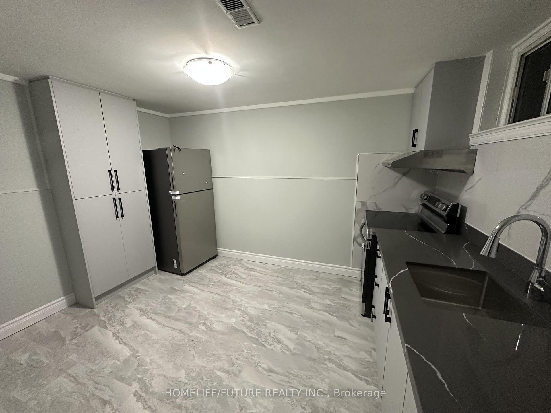 Photo 5 of Unit Bsmt, 27 Kells Avenue, Scarborough, Bendale — HOMEH
